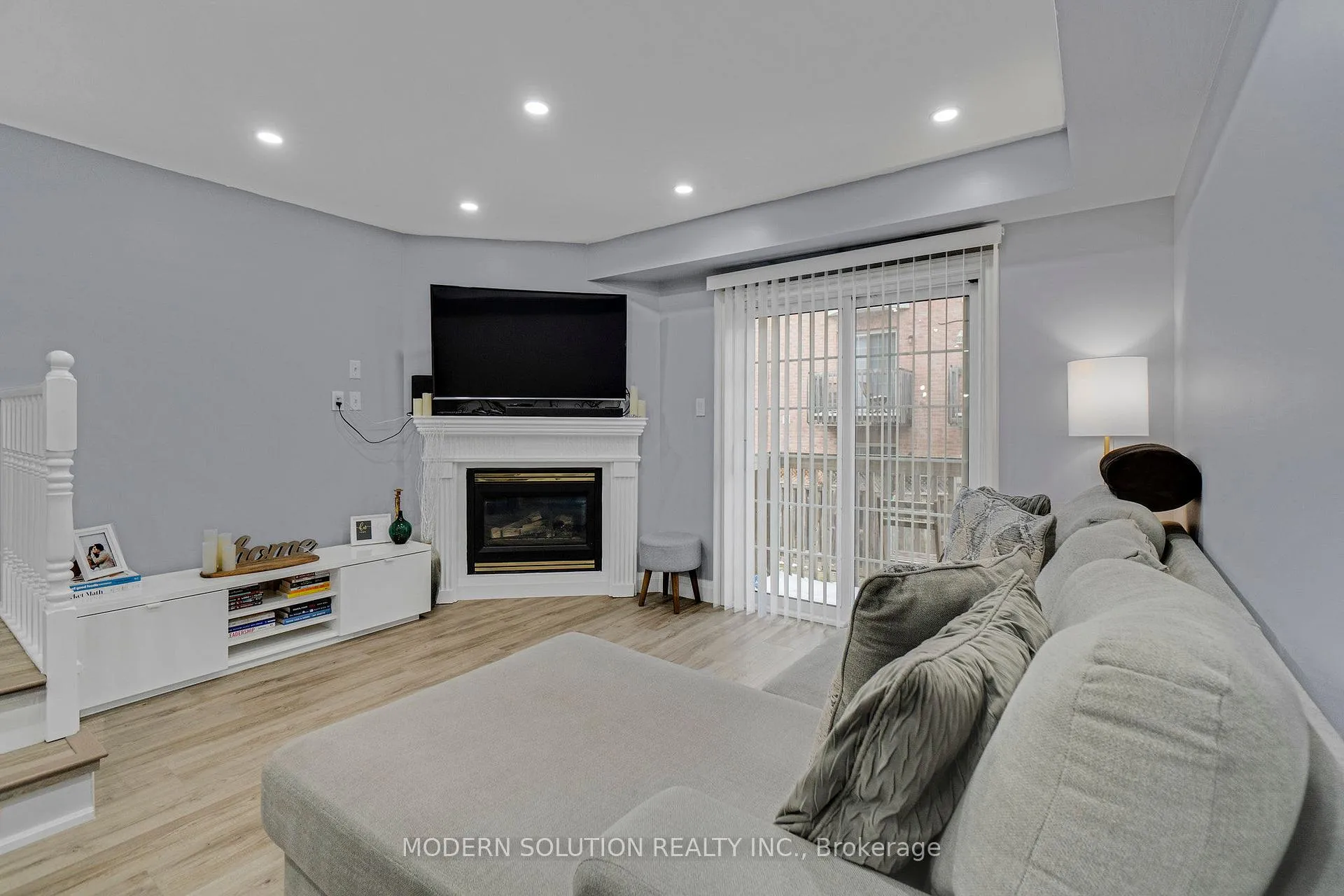 Photo 11 of Unit 29, 3480 Upper Middle Road, Burlington, Palmer — HOMEH