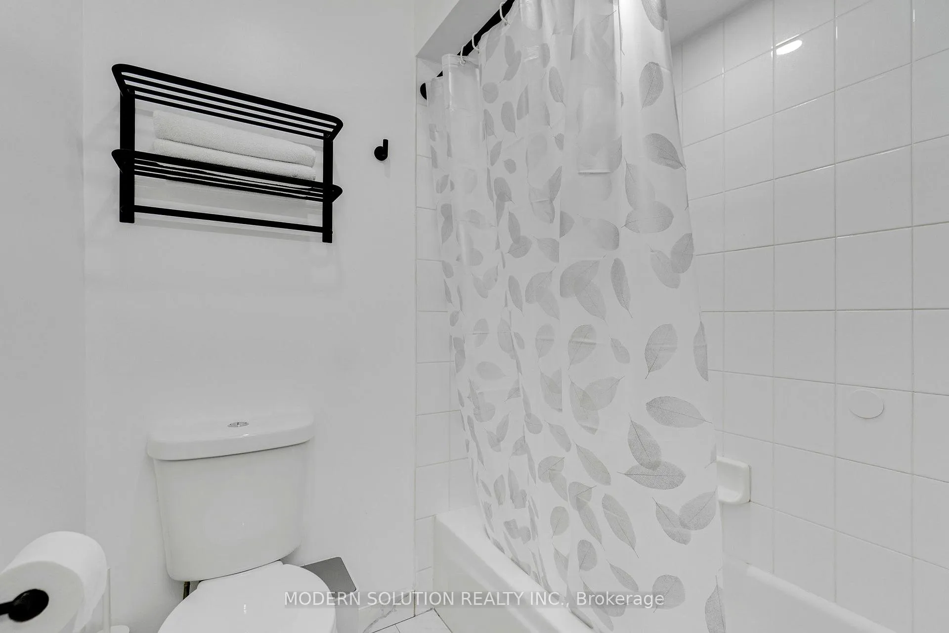 Photo 23 of Unit 29, 3480 Upper Middle Road, Burlington, Palmer — HOMEH