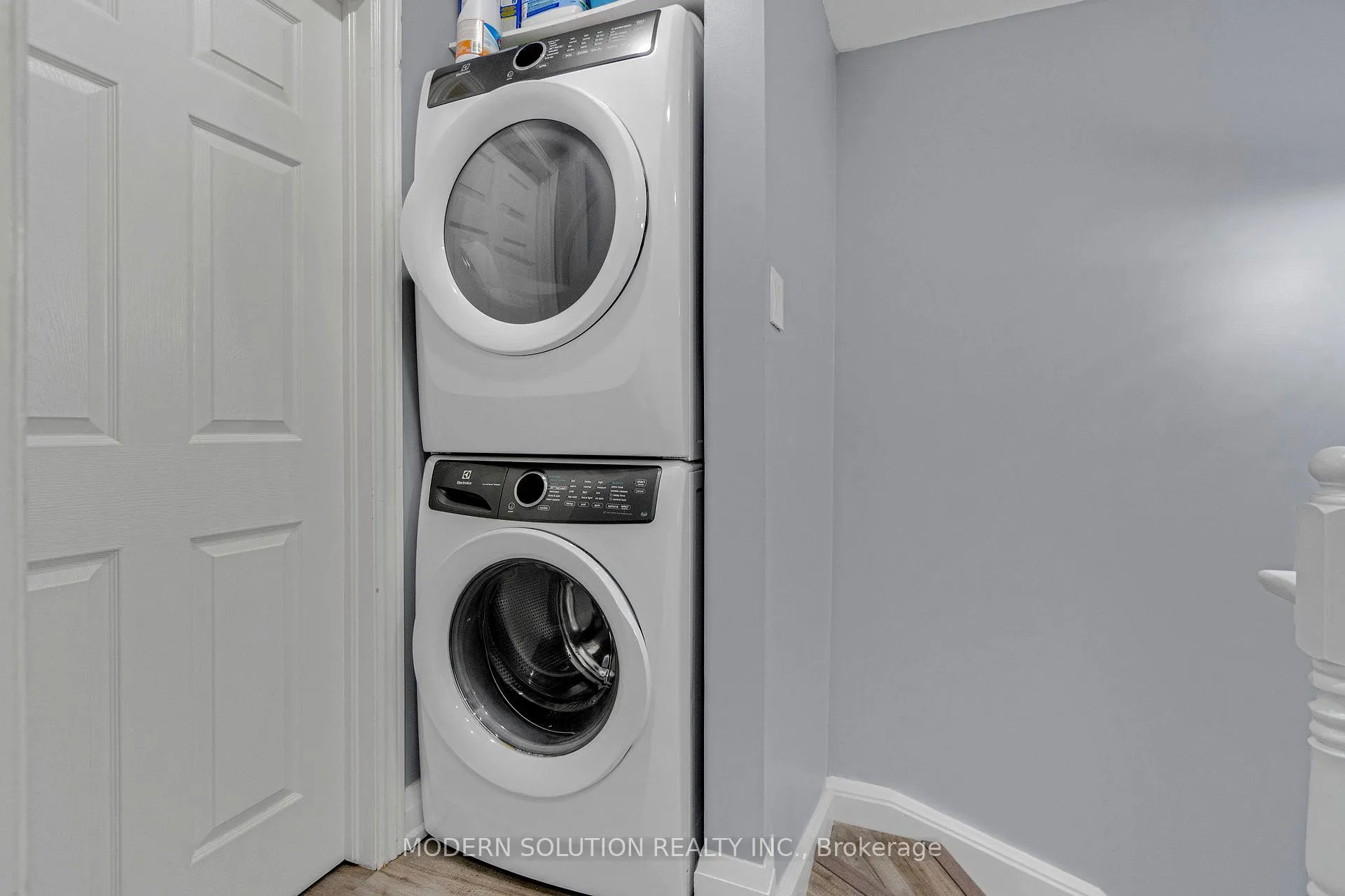 Photo 24 of Unit 29, 3480 Upper Middle Road, Burlington, Palmer — HOMEH