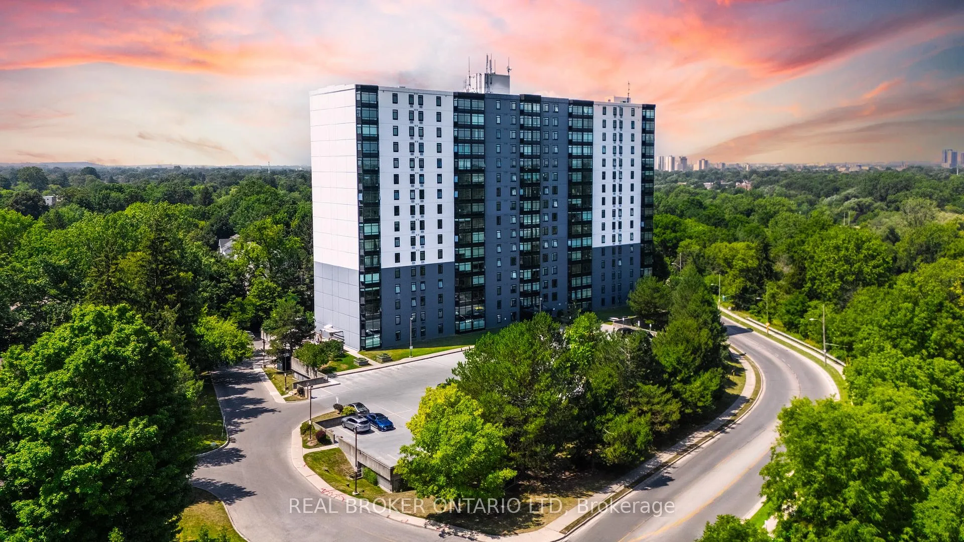 Photo of Unit 803, 45 Pond Mills Road