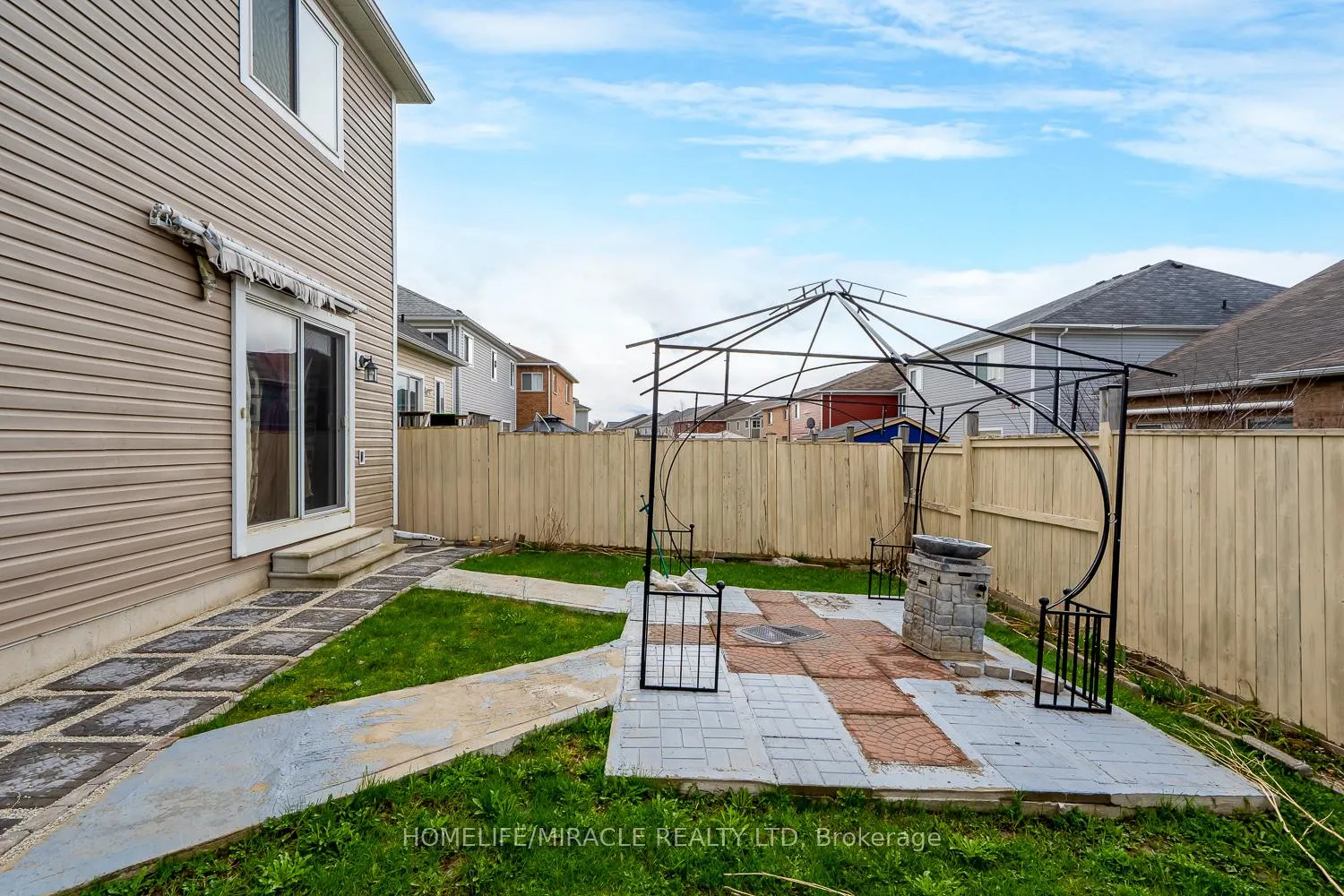 Photo 43 of 547 Wansbrough Way, Shelburne — HOMEH