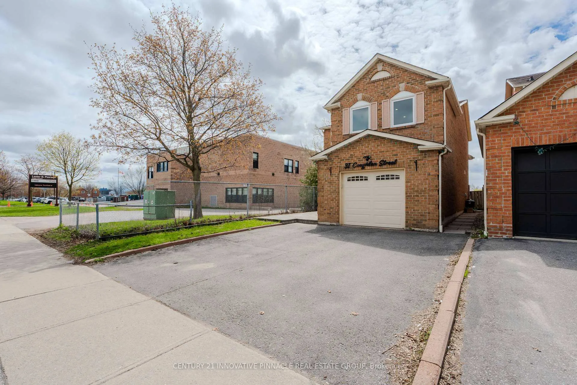 Photo 2 of 31 Coughlen Street, Ajax, Central West — HOMEH