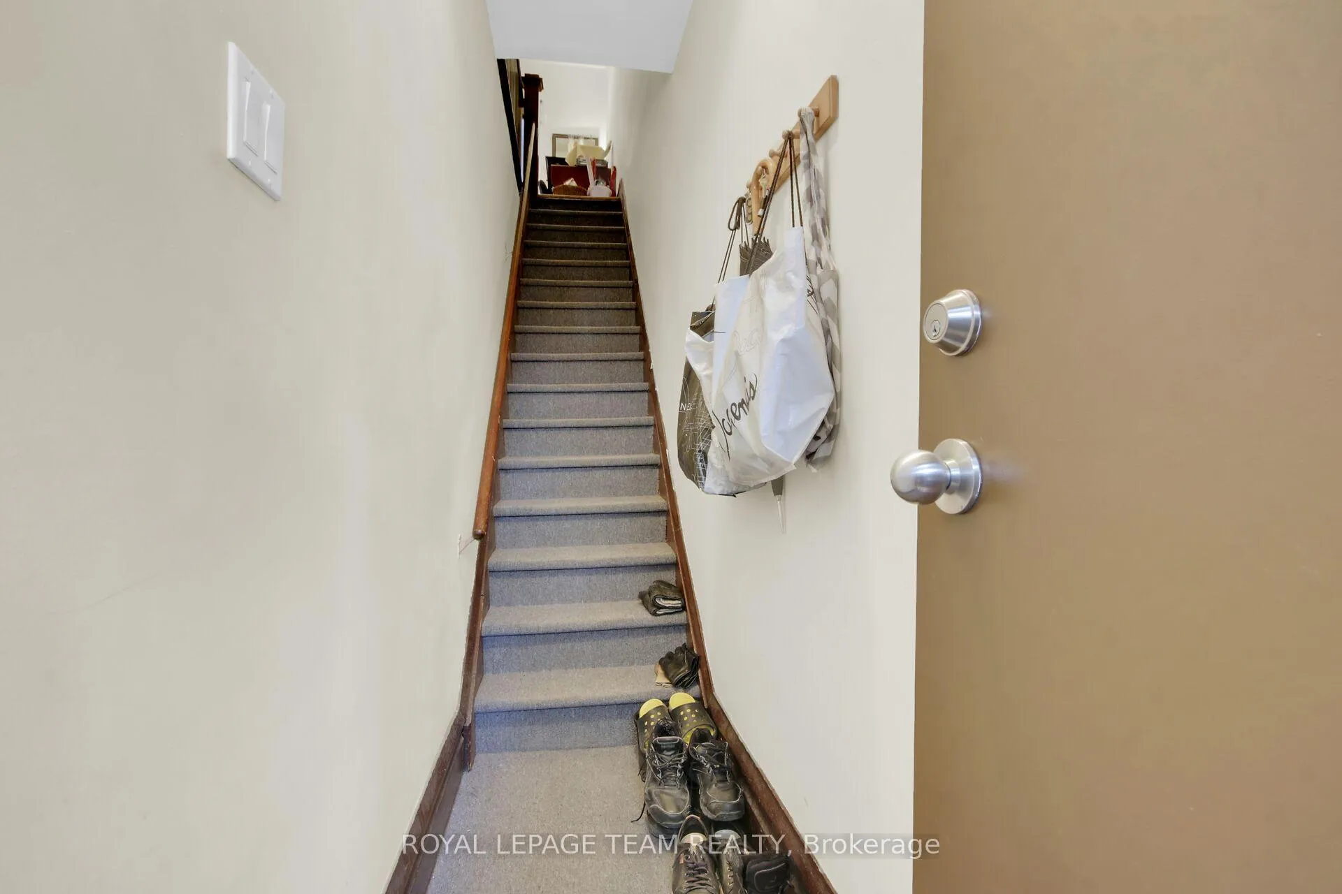 Photo 16 of 16-18 Regent Street, Ottawa, Glebe — HOMEH