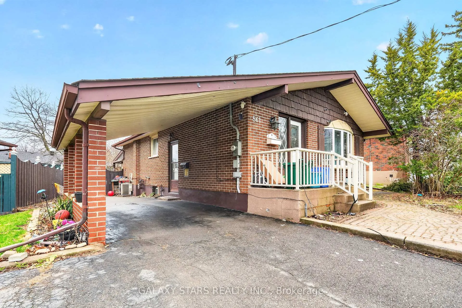 Photo 3 of 861 Florell Drive, Oshawa, Donevan — HOMEH
