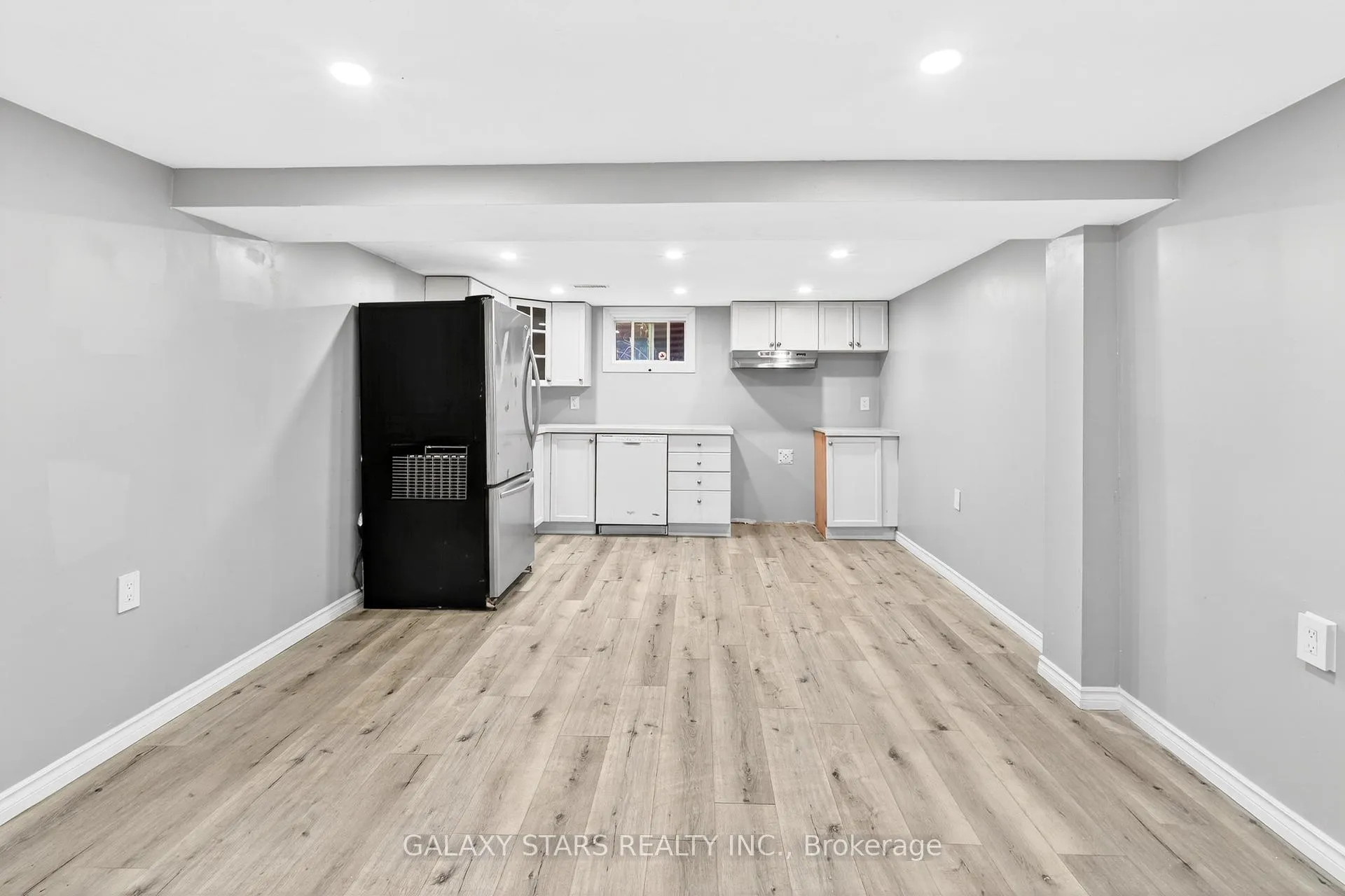 Photo 5 of 861 Florell Drive, Oshawa, Donevan — HOMEH
