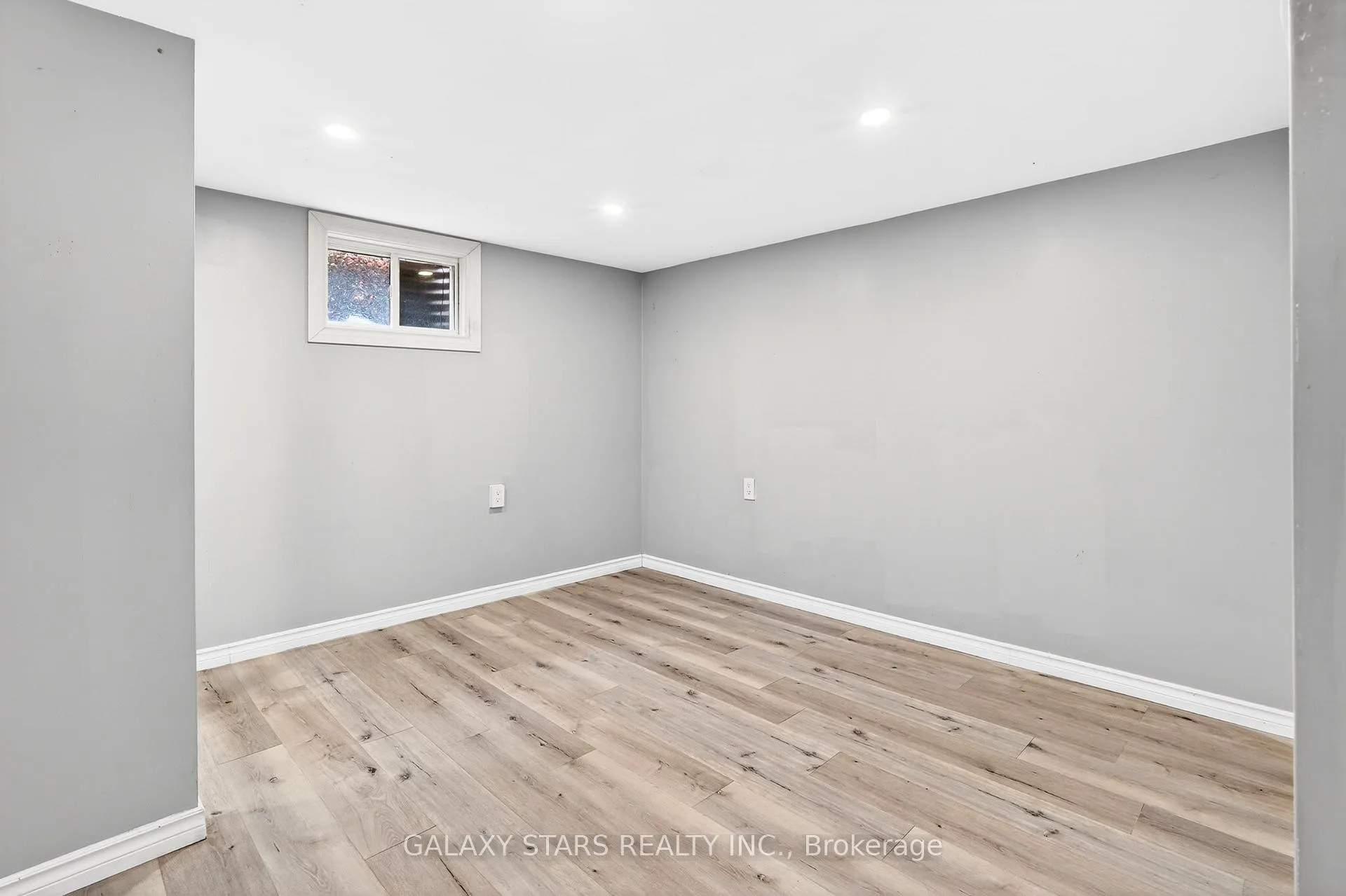 Photo 12 of 861 Florell Drive, Oshawa, Donevan — HOMEH