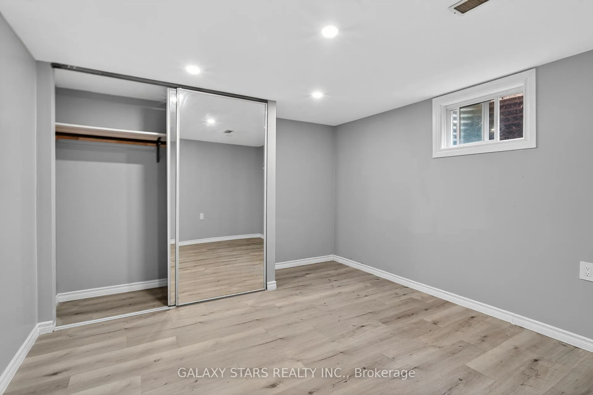 Photo 16 of 861 Florell Drive, Oshawa, Donevan — HOMEH