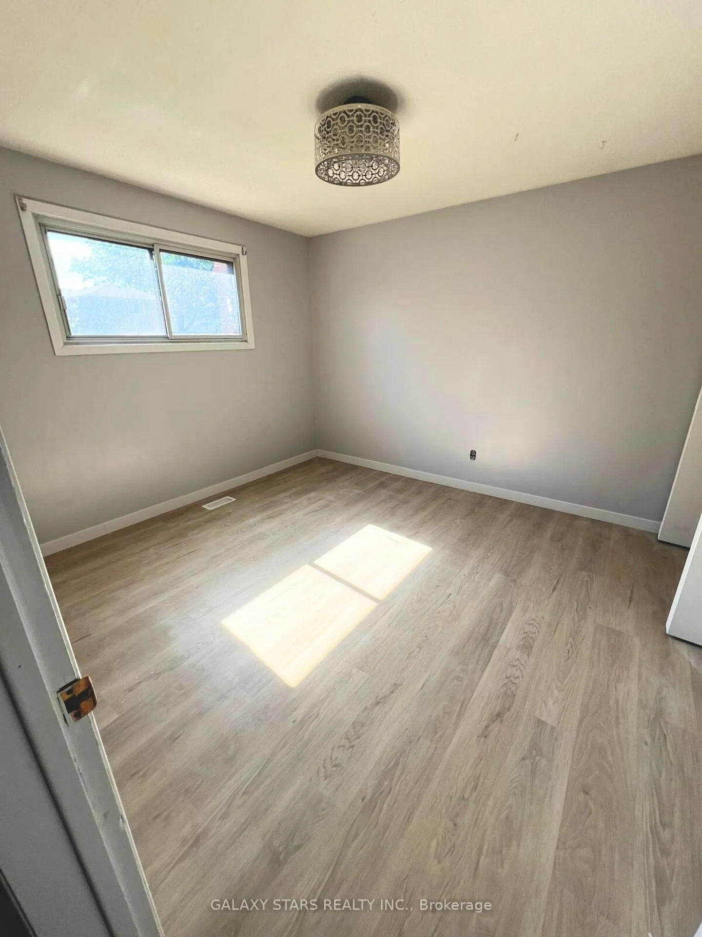 Photo 27 of 861 Florell Drive, Oshawa, Donevan — HOMEH
