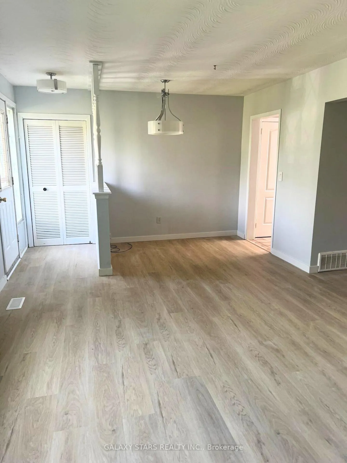 Photo 33 of 861 Florell Drive, Oshawa, Donevan — HOMEH