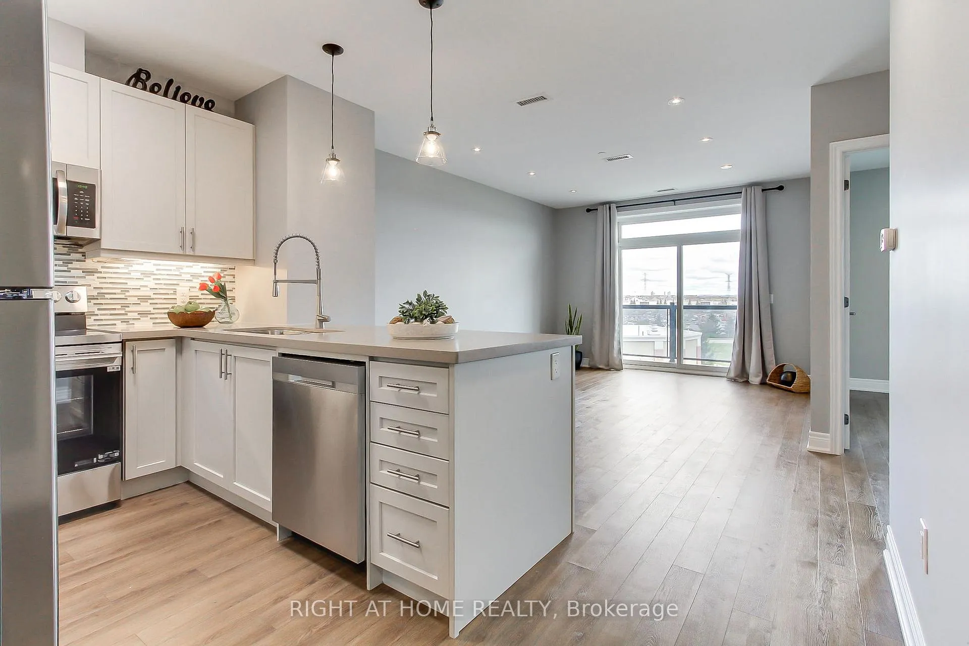 Photo 10 of Unit 422, 39 New Delhi Drive E, Markham, Cedarwood — HOMEH