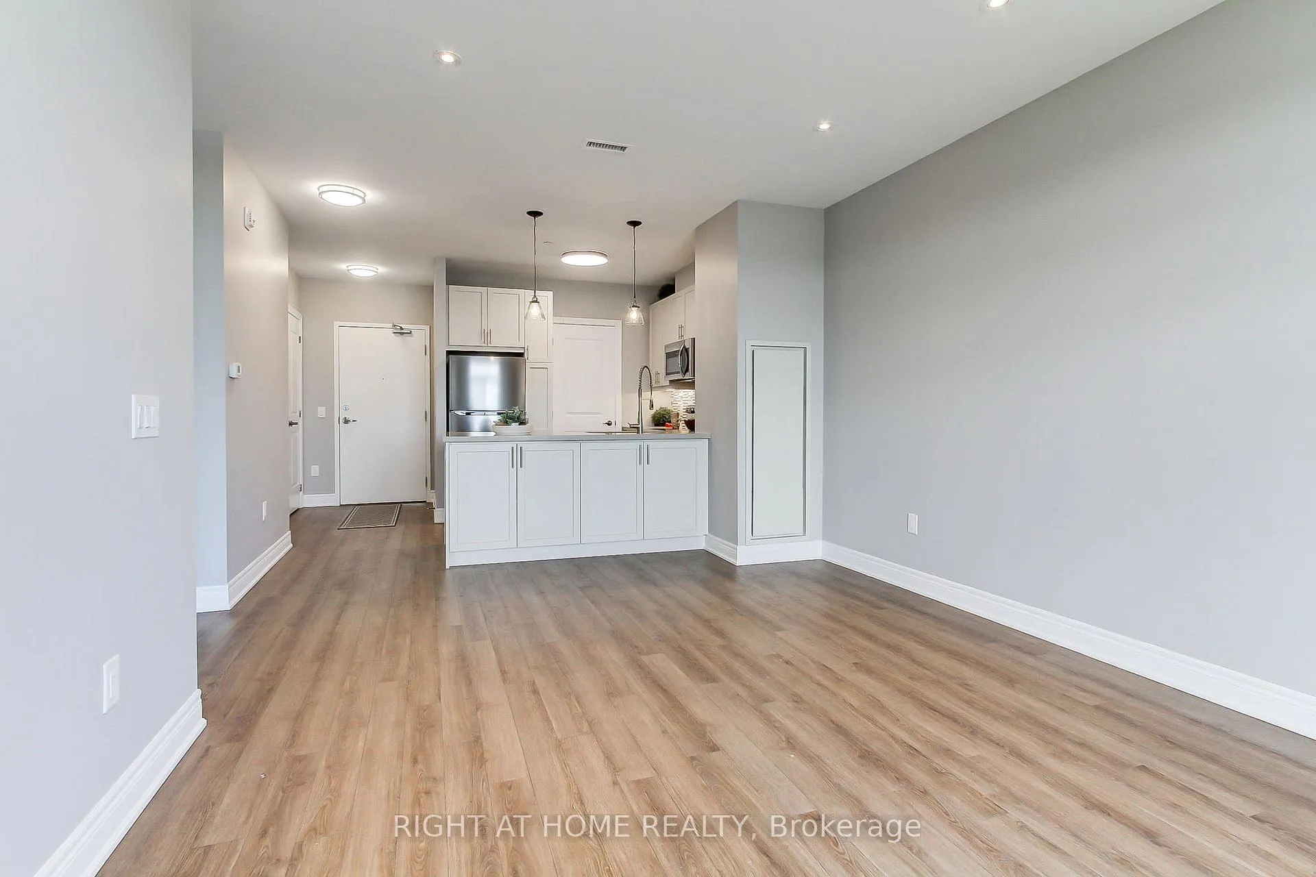 Photo 16 of Unit 422, 39 New Delhi Drive E, Markham, Cedarwood — HOMEH