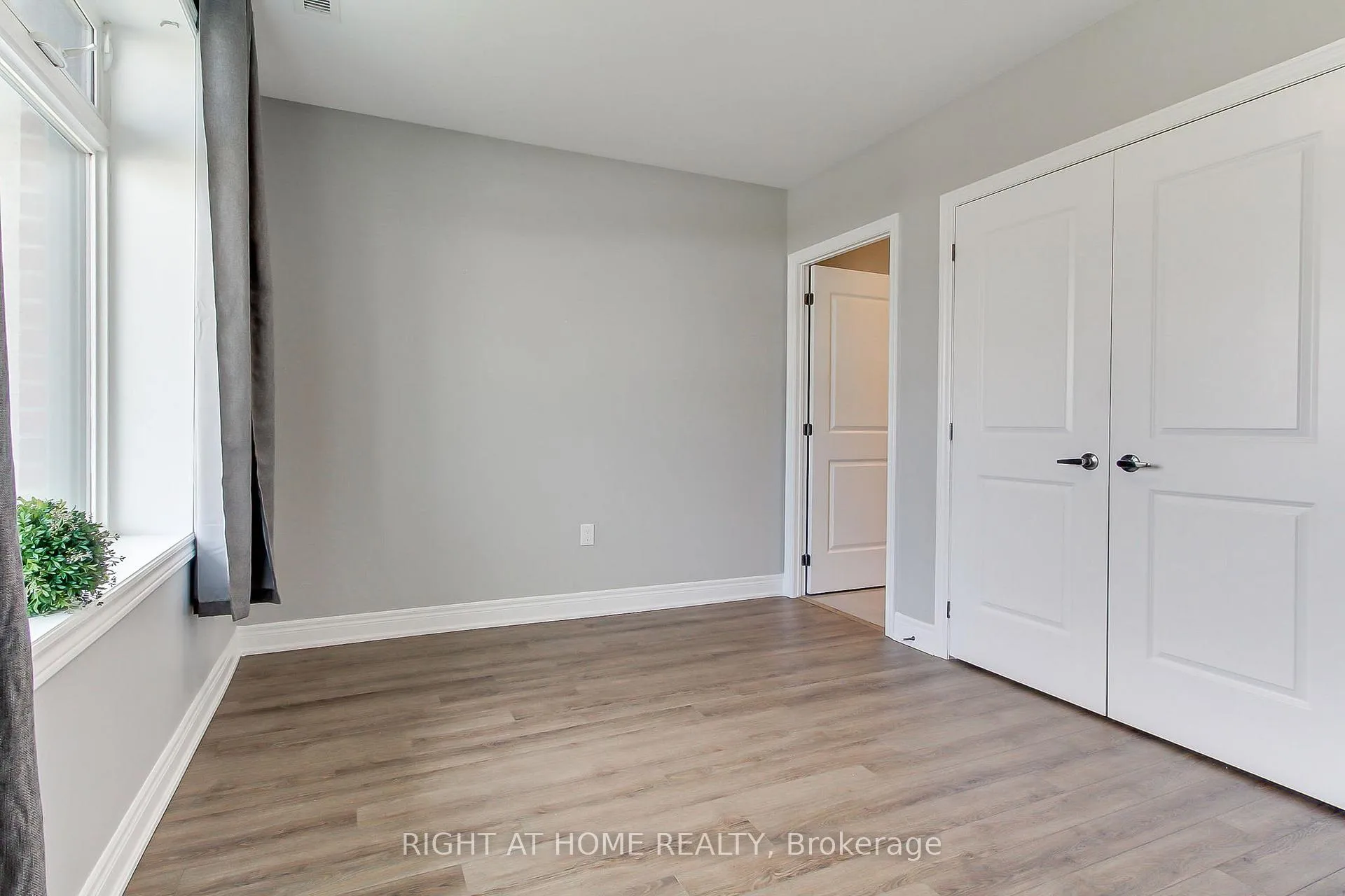 Photo 18 of Unit 422, 39 New Delhi Drive E, Markham, Cedarwood — HOMEH