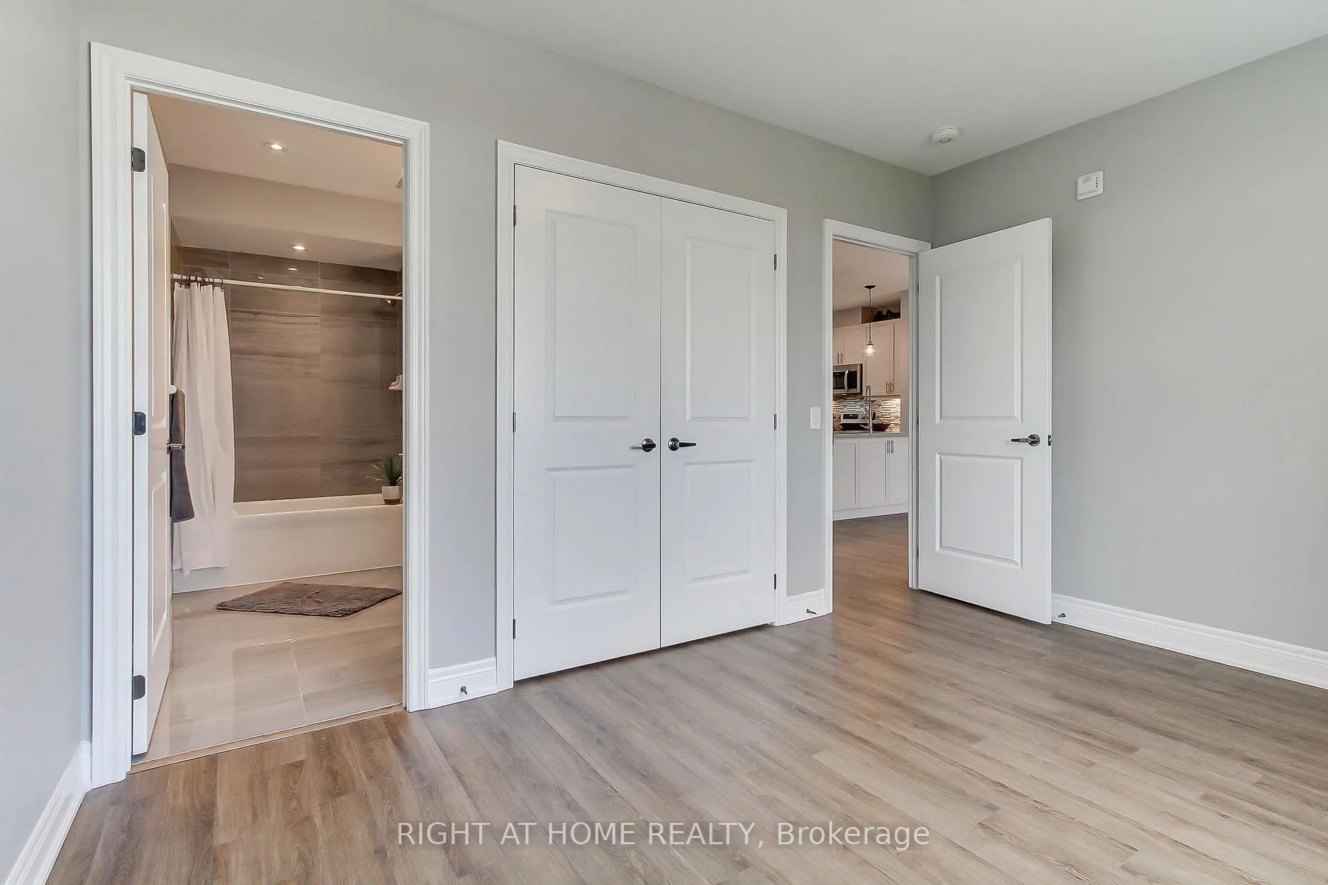 Photo 19 of Unit 422, 39 New Delhi Drive E, Markham, Cedarwood — HOMEH