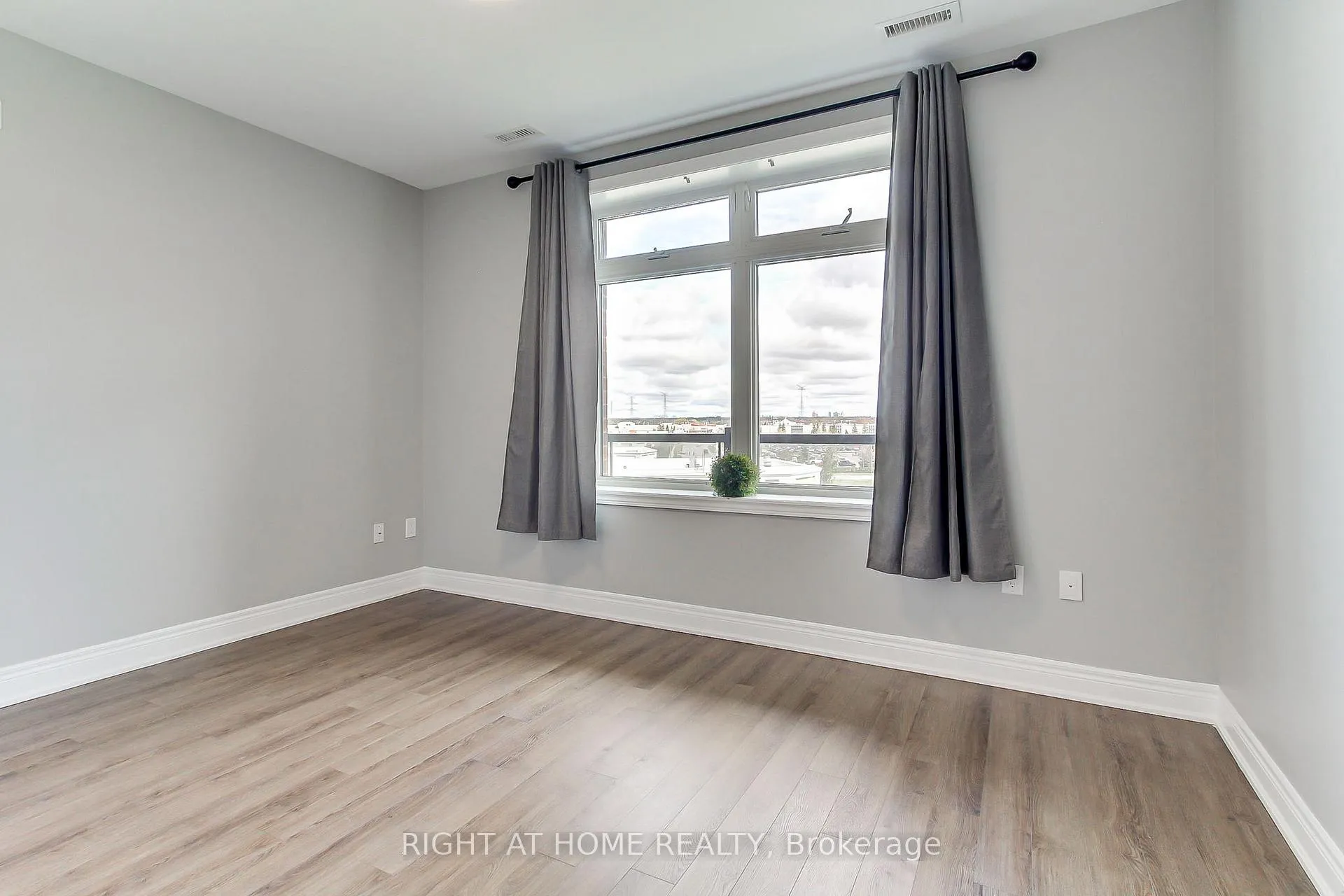 Photo 20 of Unit 422, 39 New Delhi Drive E, Markham, Cedarwood — HOMEH