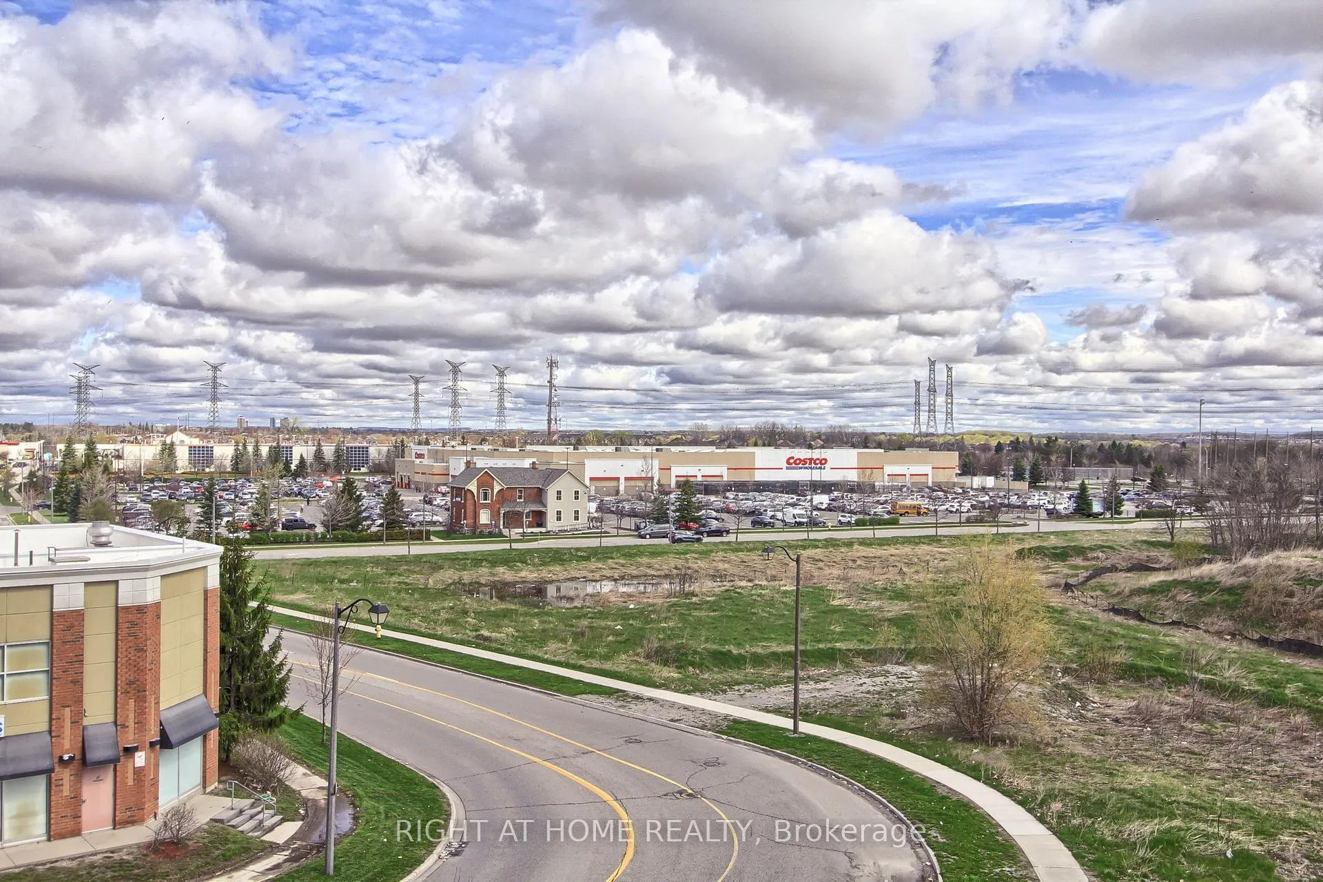 Photo 33 of Unit 422, 39 New Delhi Drive E, Markham, Cedarwood — HOMEH