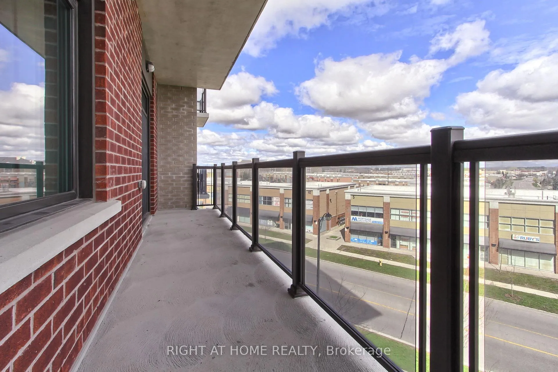 Photo 35 of Unit 422, 39 New Delhi Drive E, Markham, Cedarwood — HOMEH