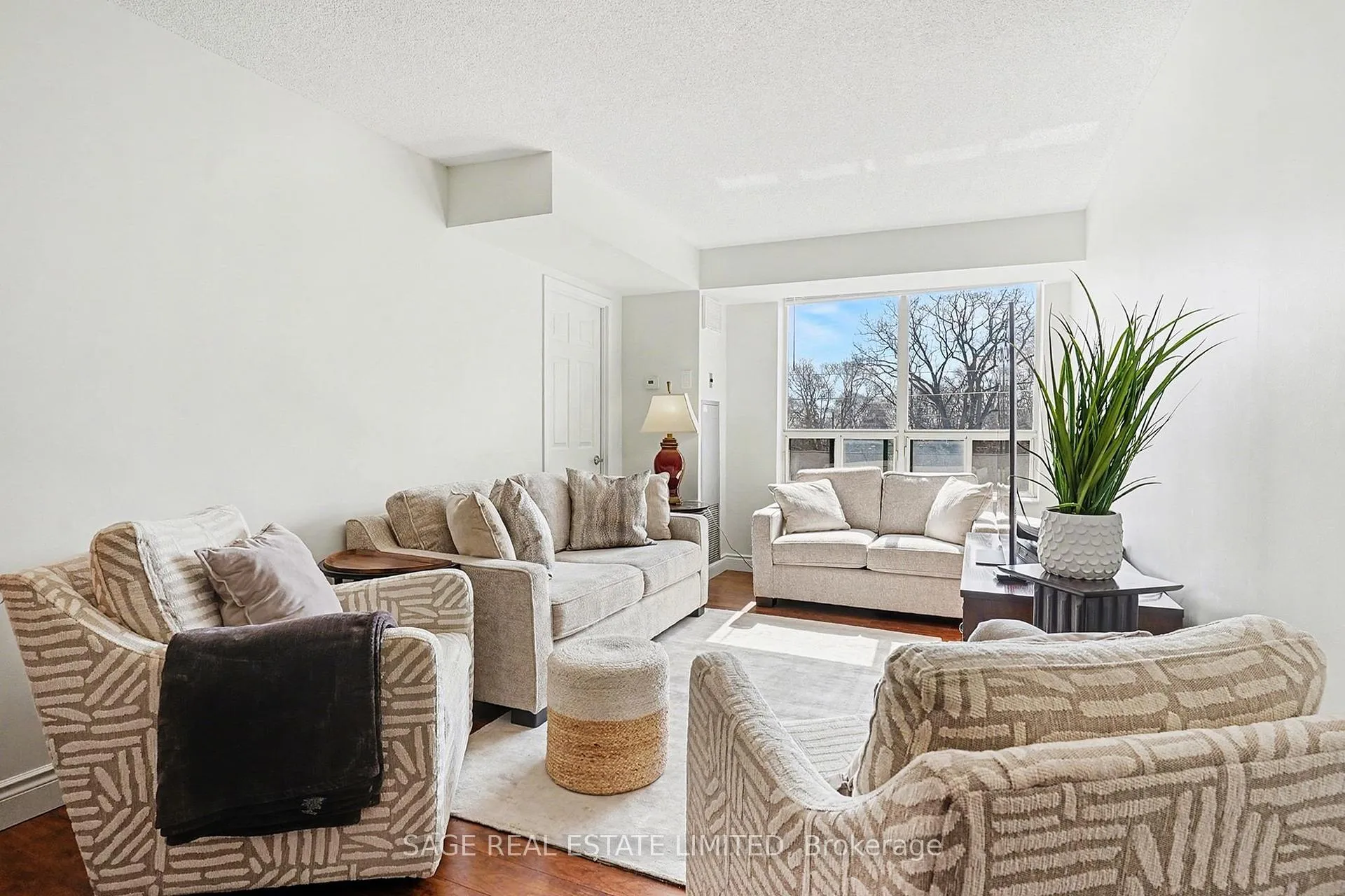Photo 4 of Unit 309, 185 Robinson Street, Oakville, Old Oakville — HOMEH