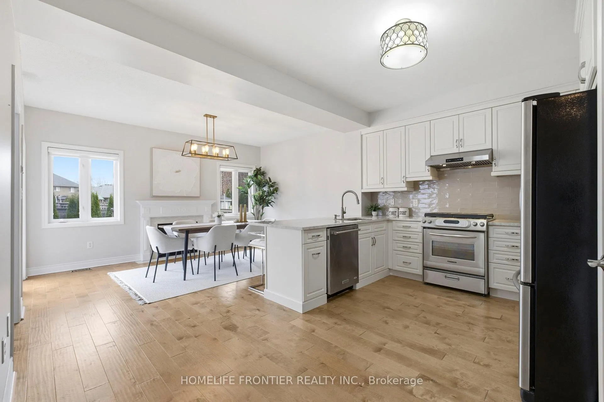Photo 10 of 25 Shetland Drive, Georgina, Keswick South — HOMEH