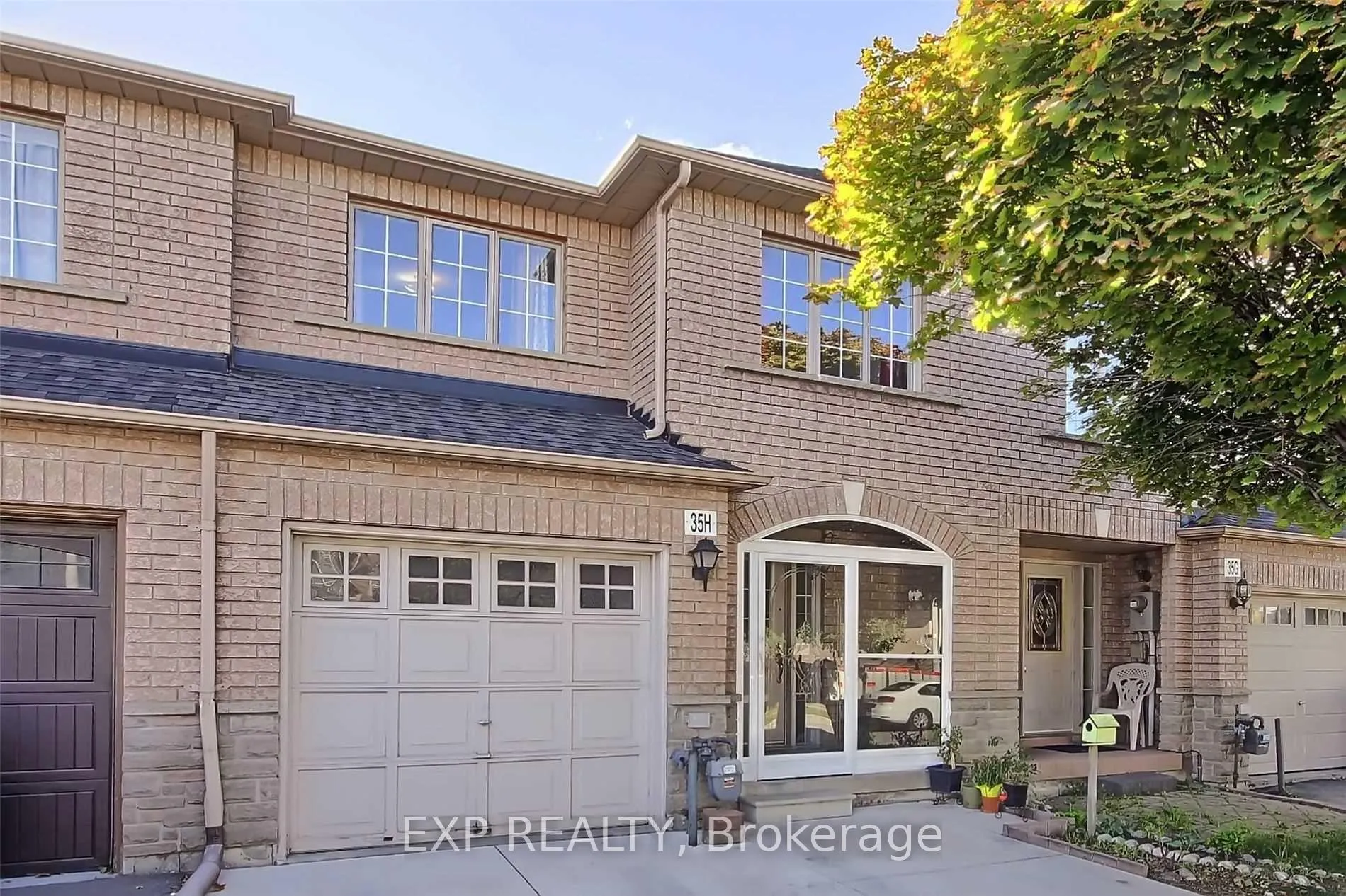 Photo 1 of Unit # UPPER, 35H View Green Crescent, Etobicoke, West Humber-Clairville — HOMEH