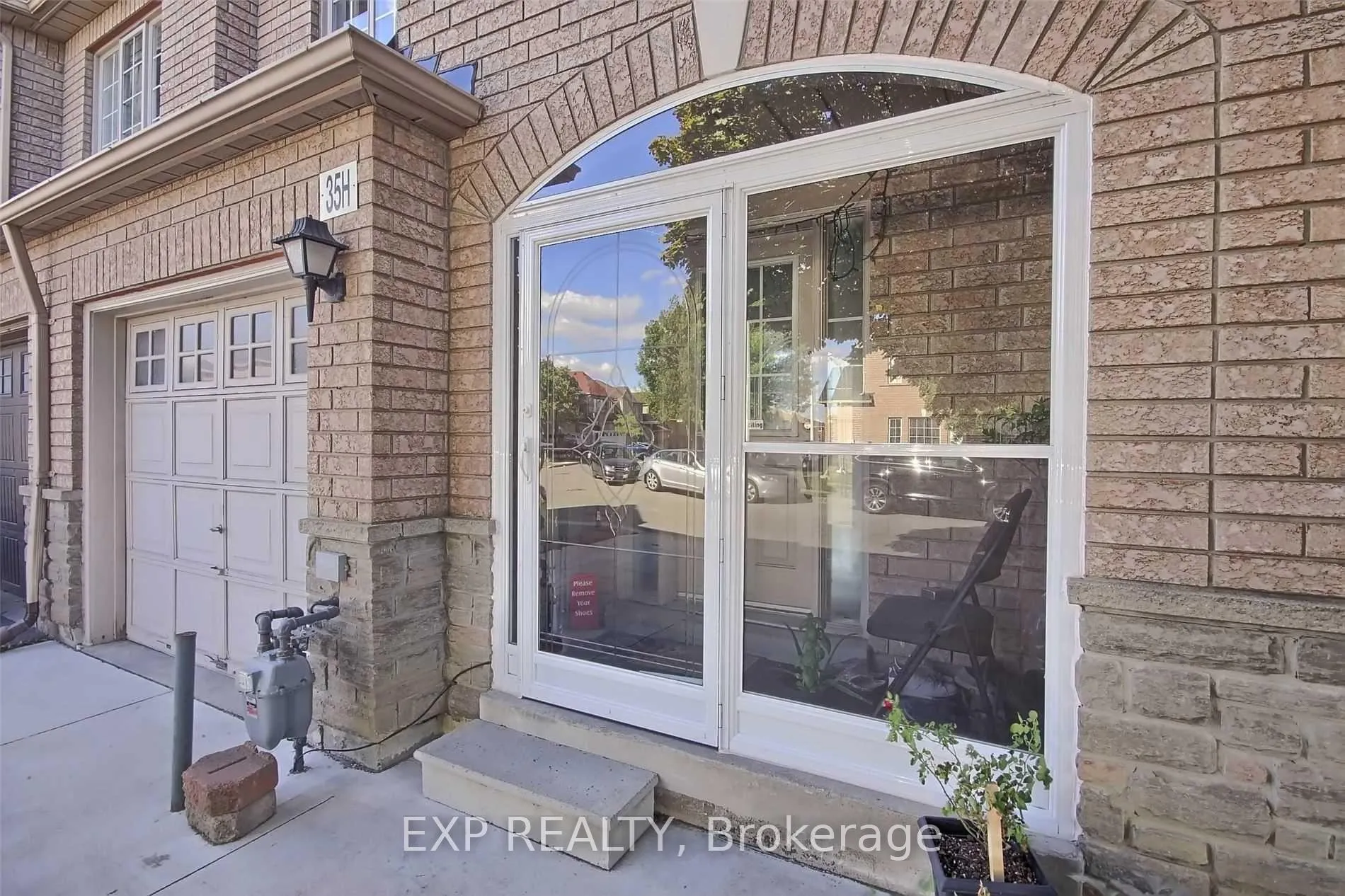 Photo 3 of Unit # UPPER, 35H View Green Crescent, Etobicoke, West Humber-Clairville — HOMEH
