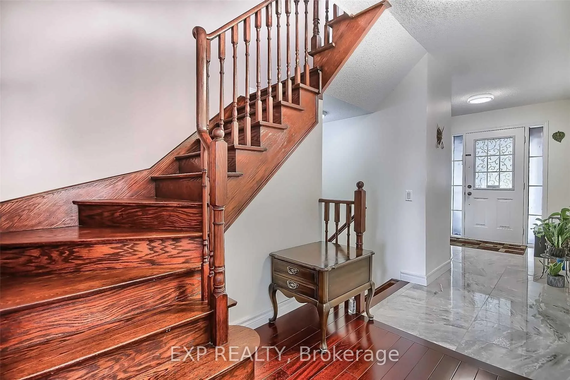 Photo 5 of Unit # UPPER, 35H View Green Crescent, Etobicoke, West Humber-Clairville — HOMEH