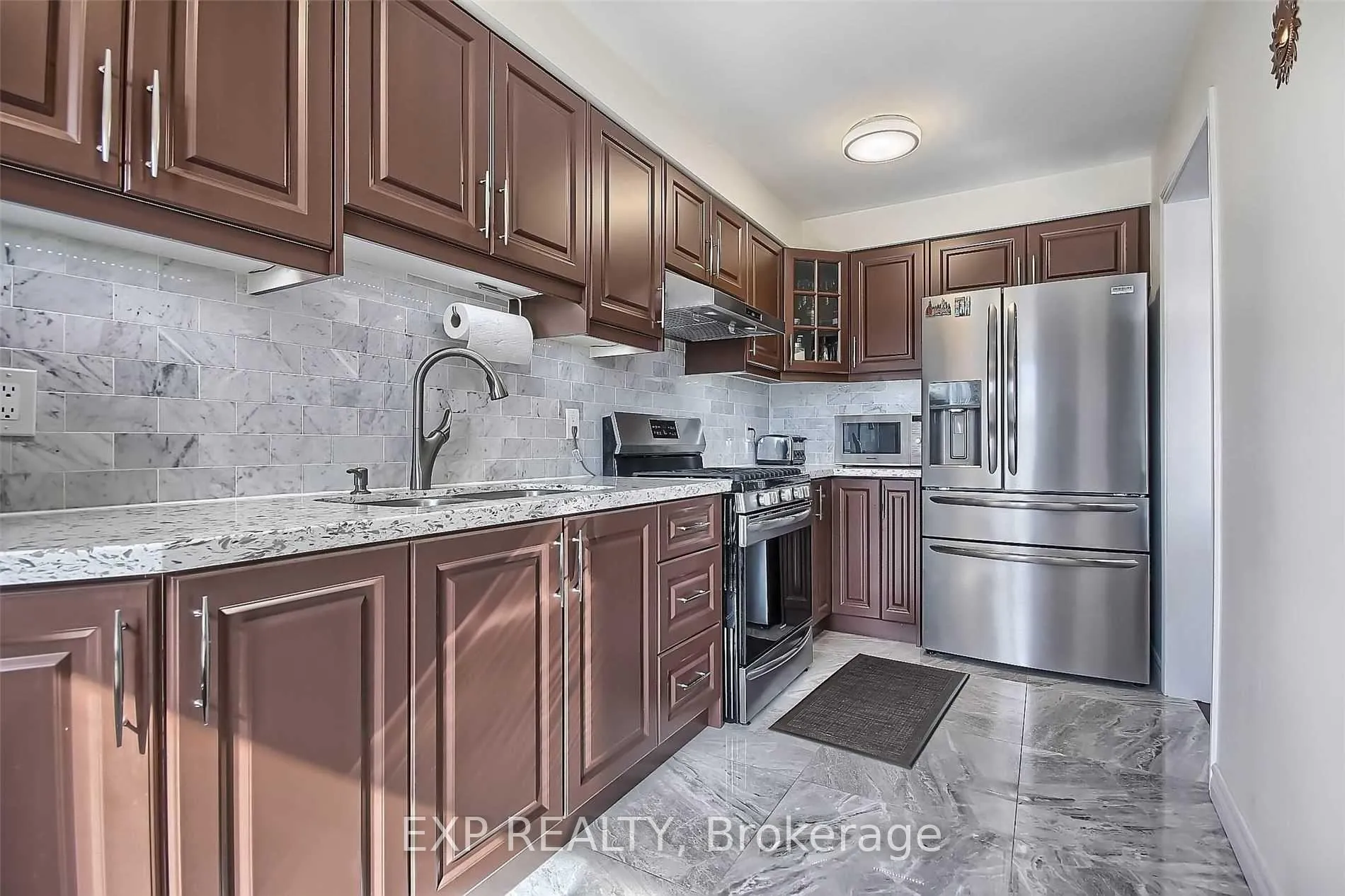 Photo 7 of Unit # UPPER, 35H View Green Crescent, Etobicoke, West Humber-Clairville — HOMEH