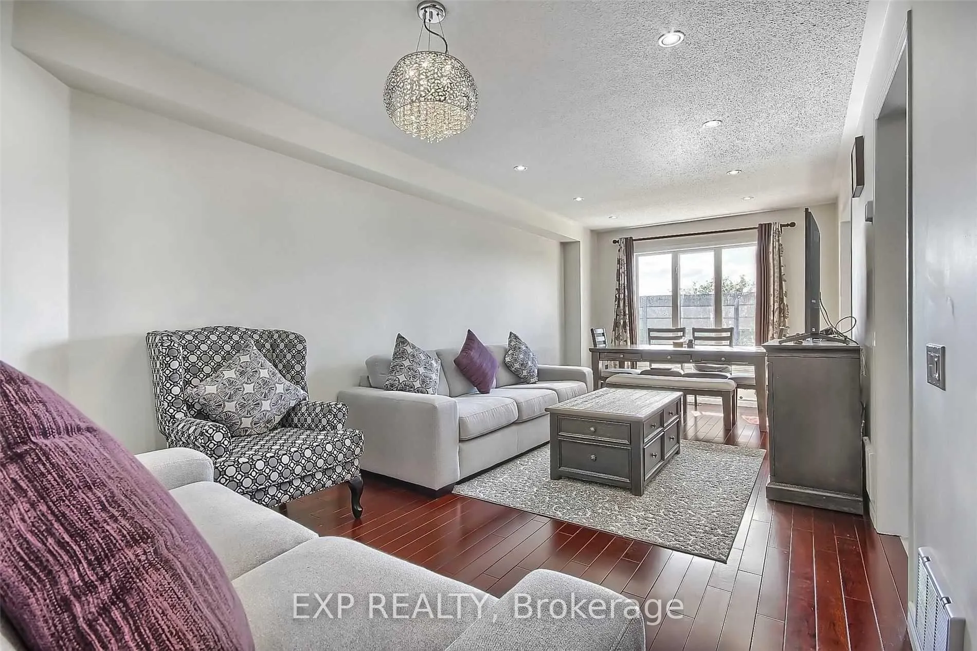 Photo 12 of Unit # UPPER, 35H View Green Crescent, Etobicoke, West Humber-Clairville — HOMEH