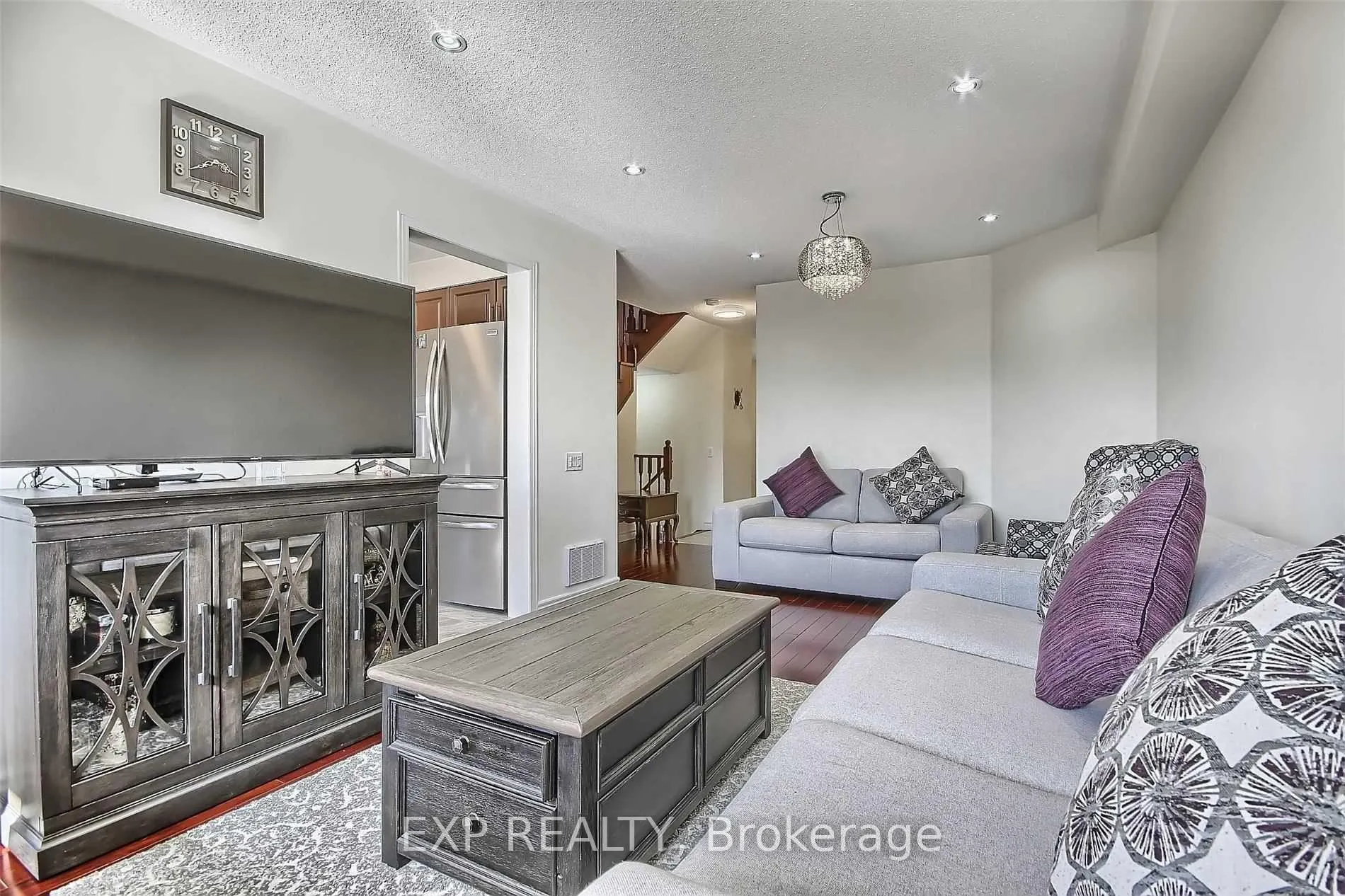 Photo 15 of Unit # UPPER, 35H View Green Crescent, Etobicoke, West Humber-Clairville — HOMEH