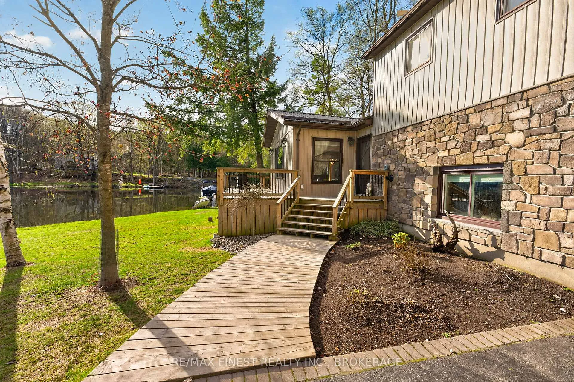 Photo 6 of 2159 Eel Bay Road, Frontenac, Frontenac South — HOMEH