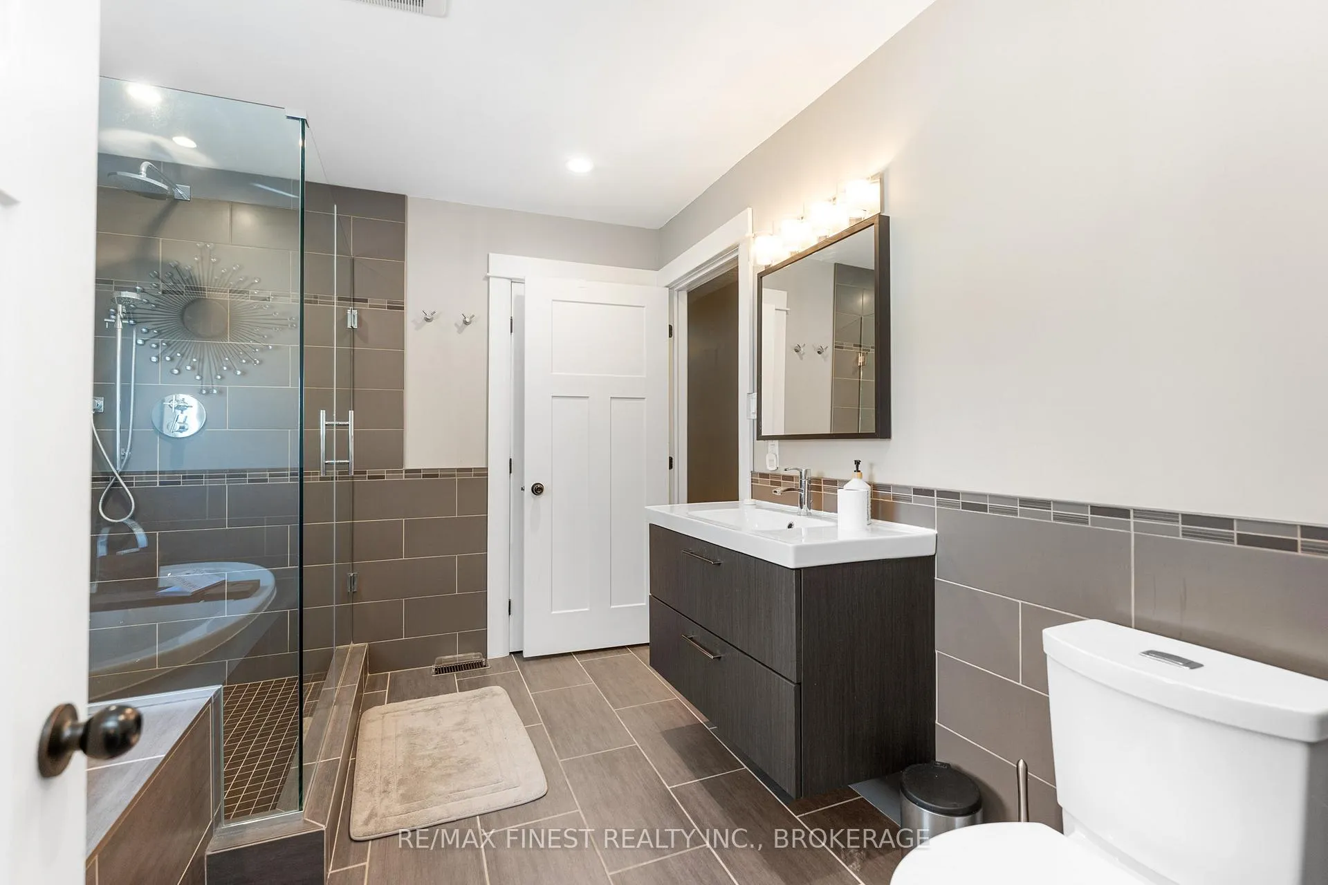 Photo 22 of 2159 Eel Bay Road, Frontenac, Frontenac South — HOMEH