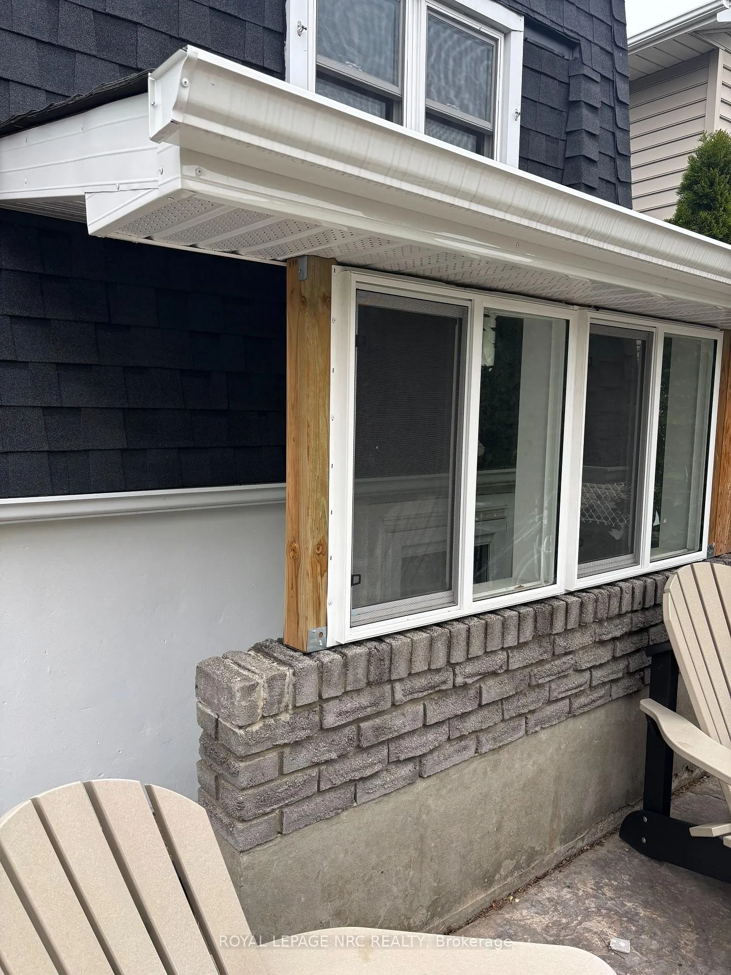 Photo 2 of 38 Manor Road, St. Catharines, Vine/Linwell — HOMEH