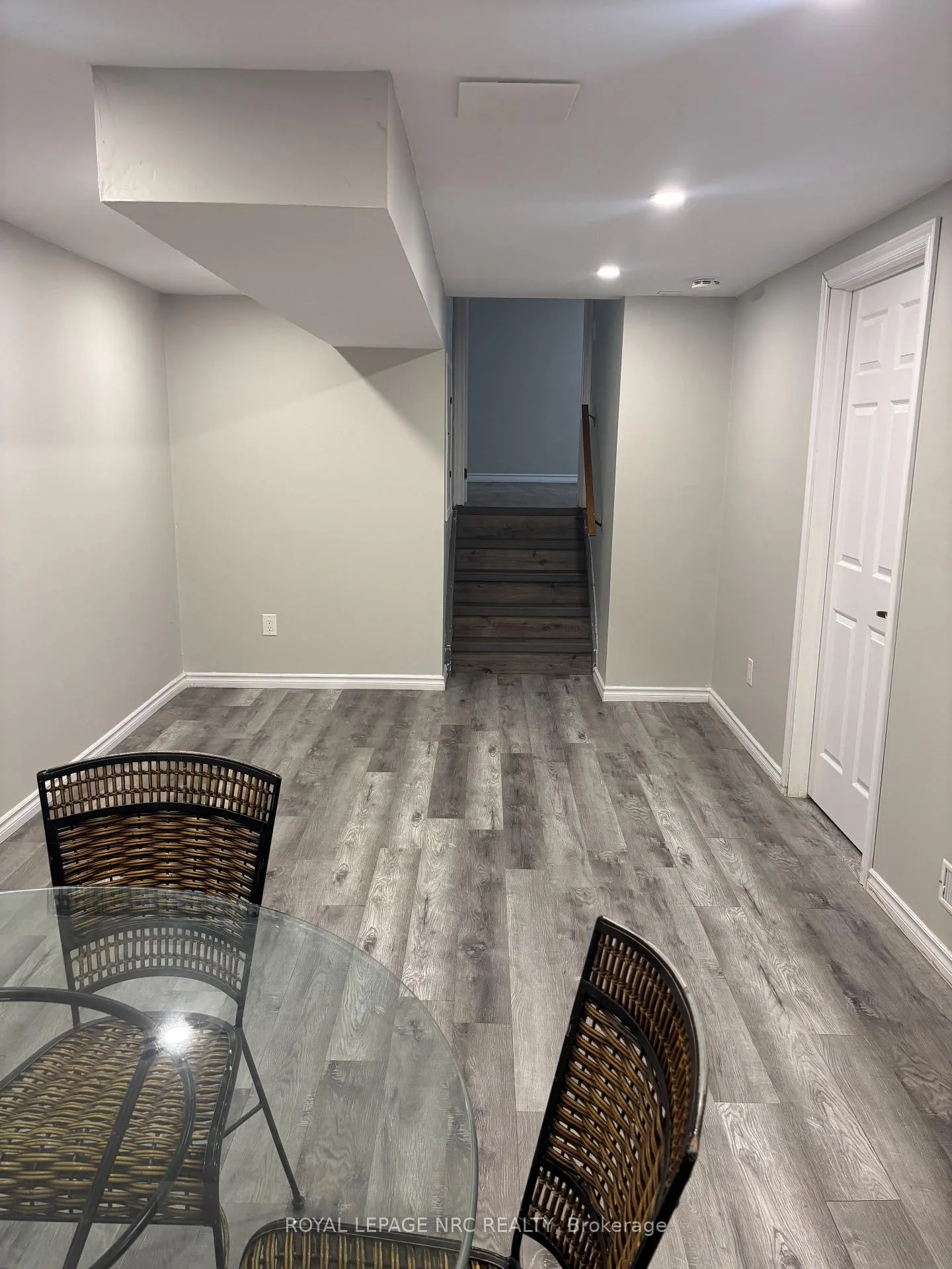 Photo 14 of 38 Manor Road, St. Catharines, Vine/Linwell — HOMEH