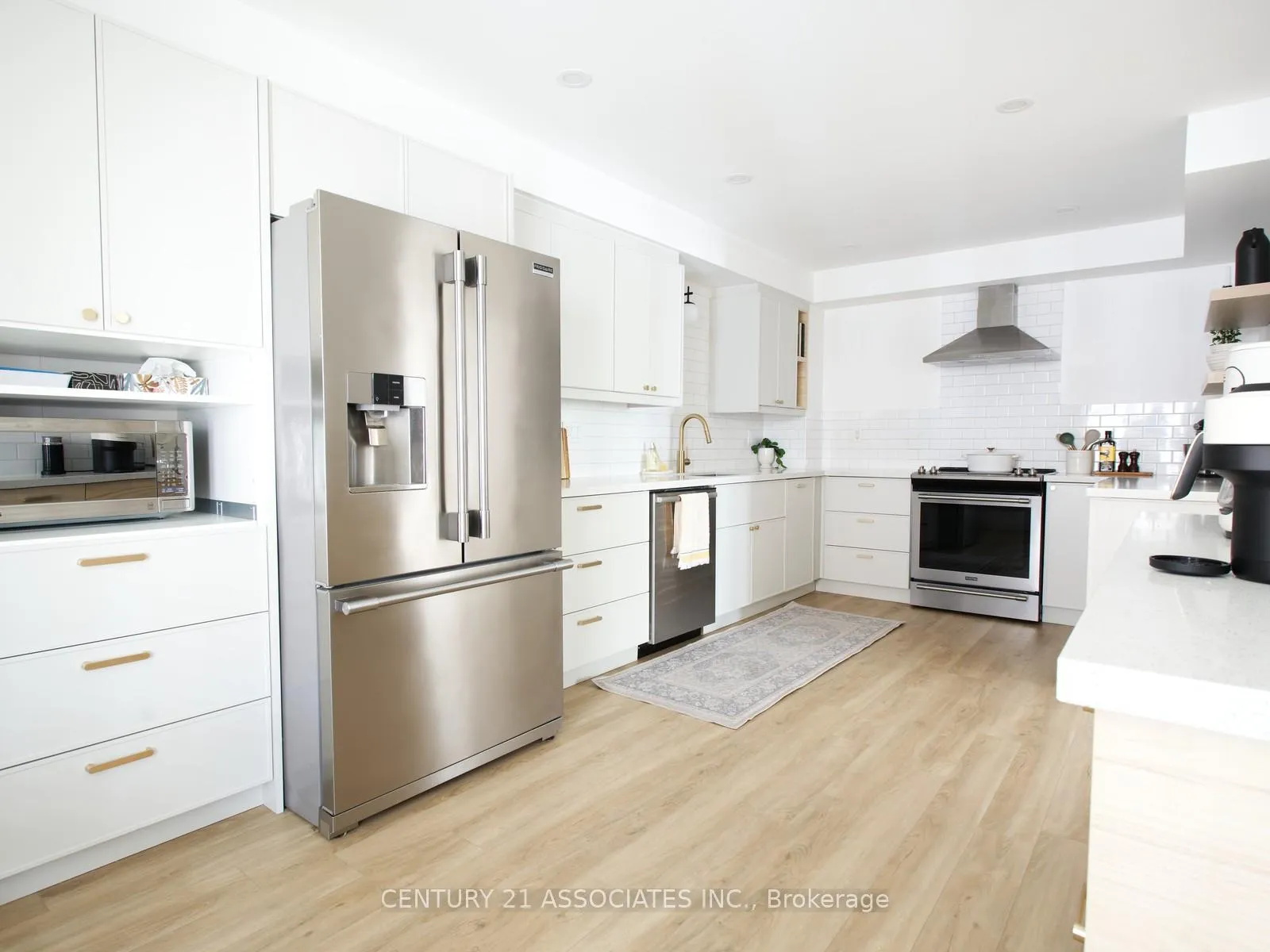 Photo 2 of 77 Thornlodge Drive, Hamilton, Waterdown — HOMEH