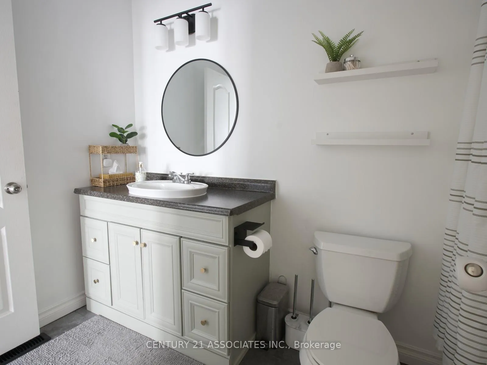 Photo 15 of 77 Thornlodge Drive, Hamilton, Waterdown — HOMEH