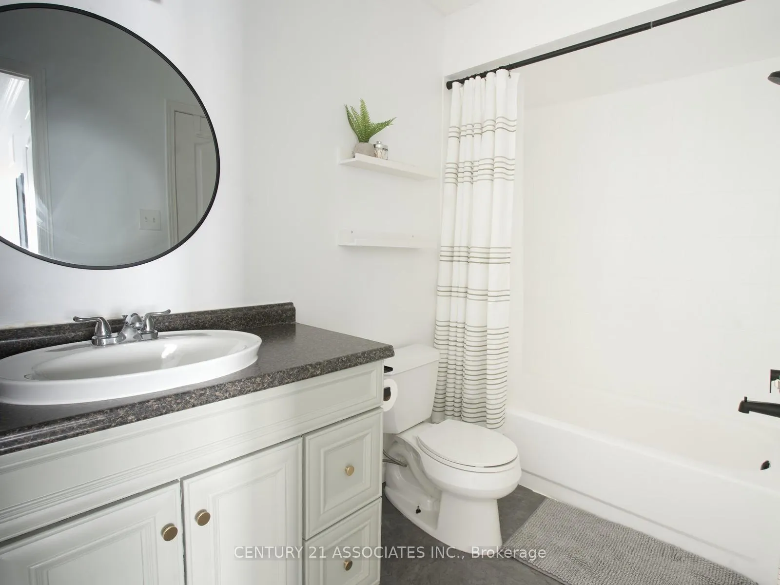 Photo 16 of 77 Thornlodge Drive, Hamilton, Waterdown — HOMEH