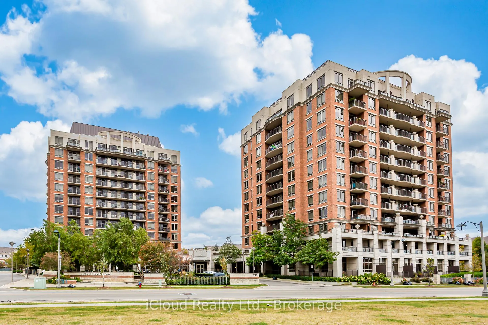 Photo 1 of Unit 403, 2391 Central Park Drive, Oakville, River Oaks — HOMEH