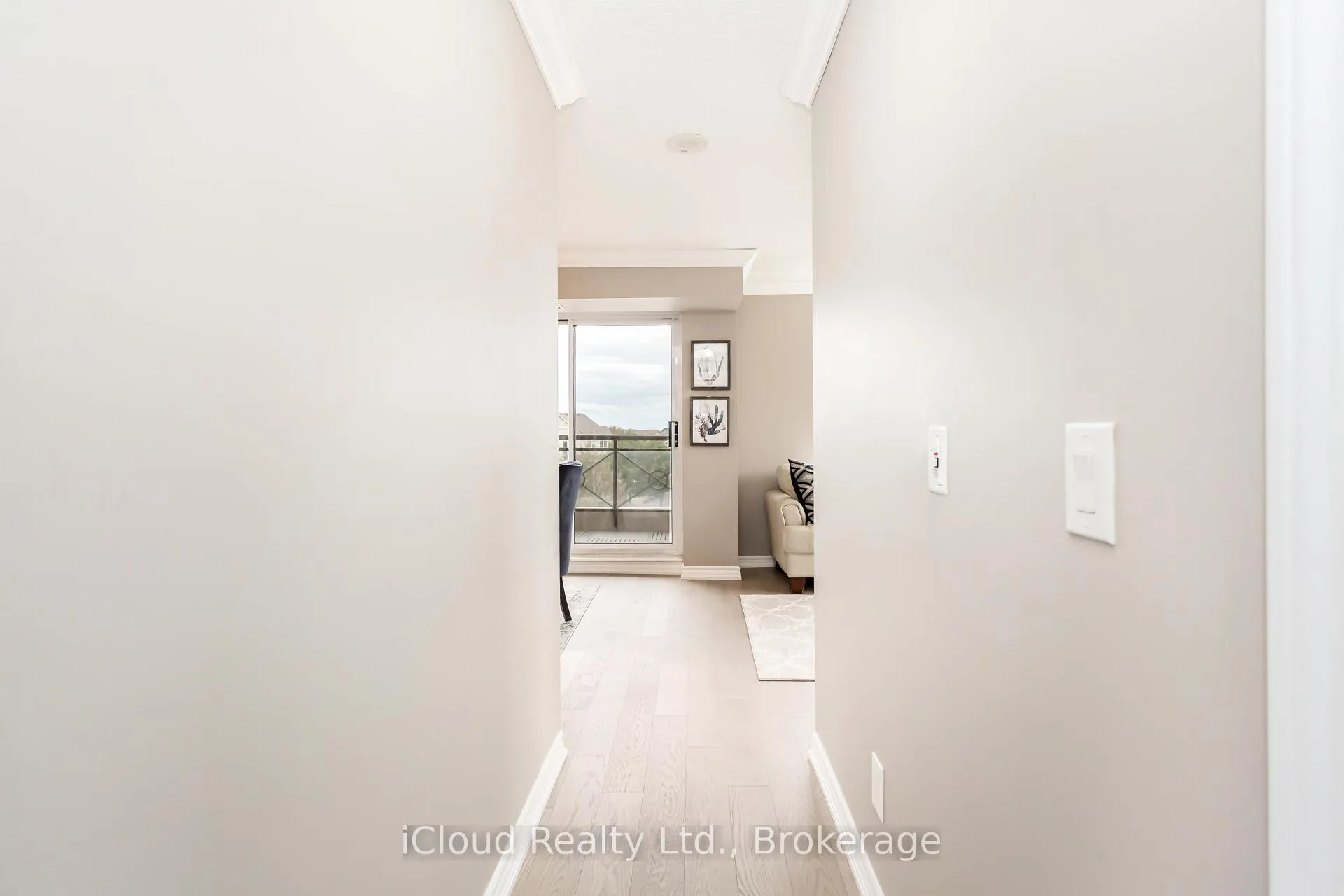 Photo 12 of Unit 403, 2391 Central Park Drive, Oakville, River Oaks — HOMEH