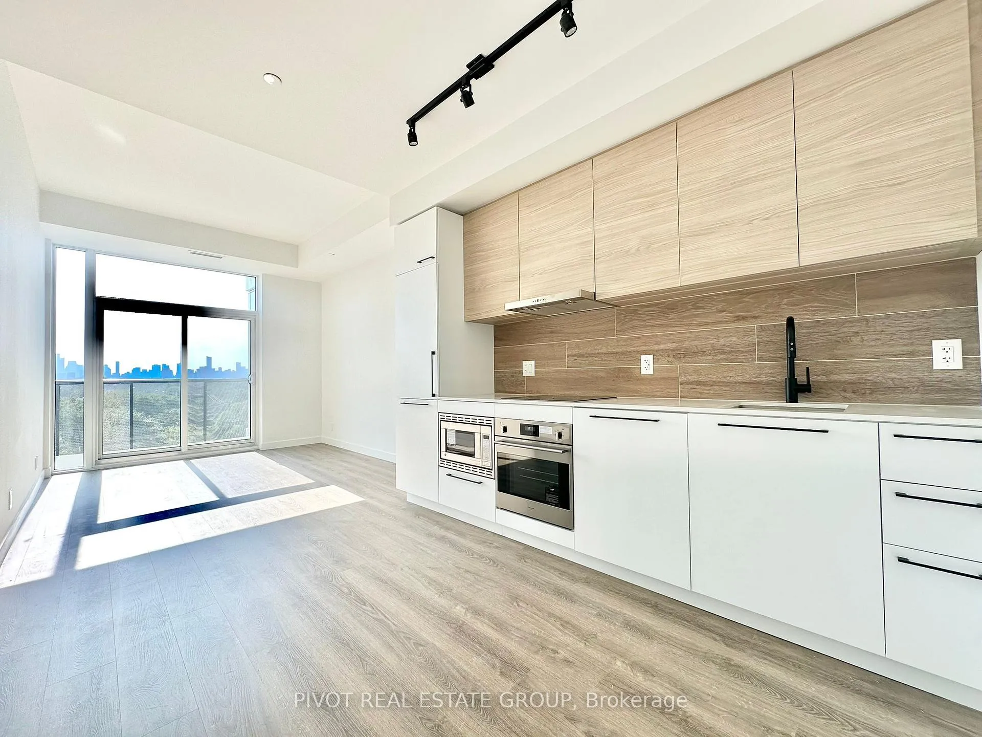 Photo 1 of Unit 620, 1050 Eastern Avenue, Toronto, The Beaches — HOMEH