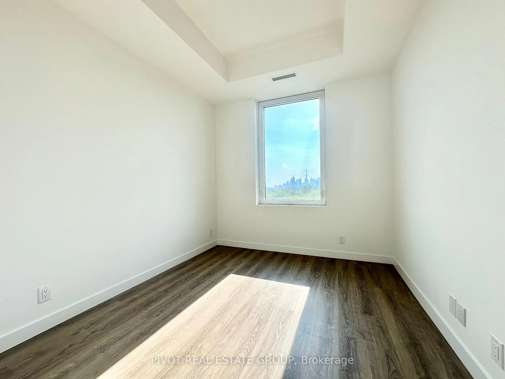 Photo 2 of Unit 620, 1050 Eastern Avenue, Toronto, The Beaches — HOMEH