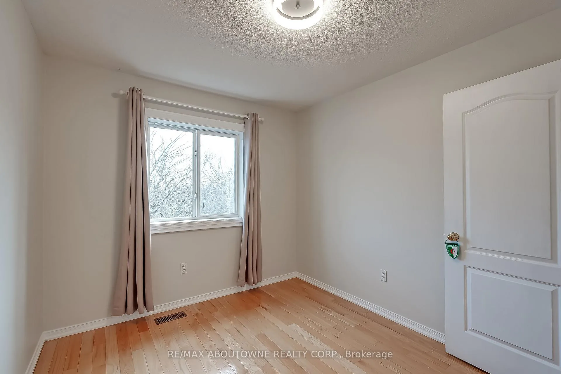 Photo 34 of Unit 20, 1290 Heritage Way, Oakville, Glen Abbey — HOMEH