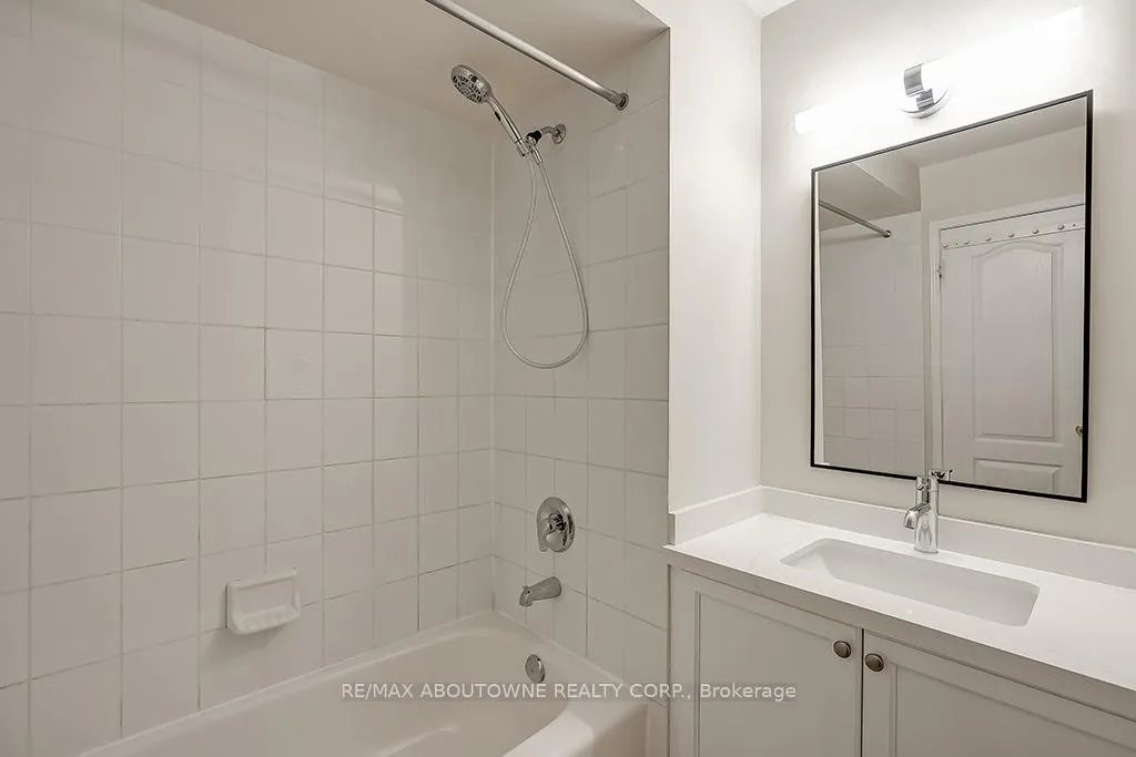 Photo 38 of Unit 20, 1290 Heritage Way, Oakville, Glen Abbey — HOMEH