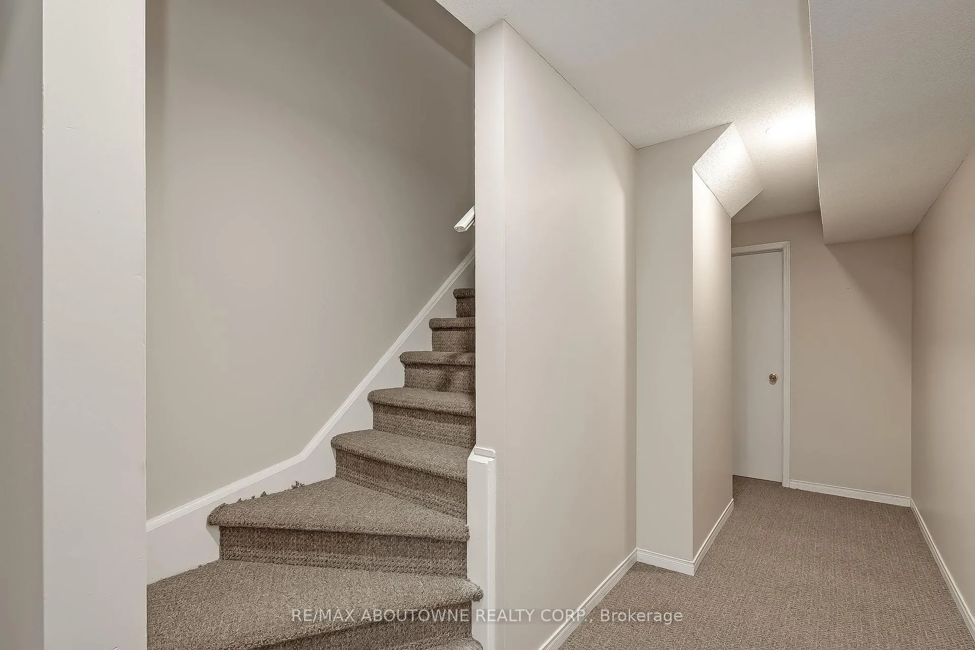 Photo 40 of Unit 20, 1290 Heritage Way, Oakville, Glen Abbey — HOMEH