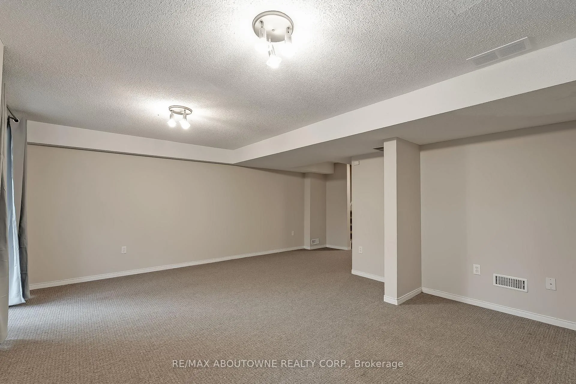 Photo 44 of Unit 20, 1290 Heritage Way, Oakville, Glen Abbey — HOMEH