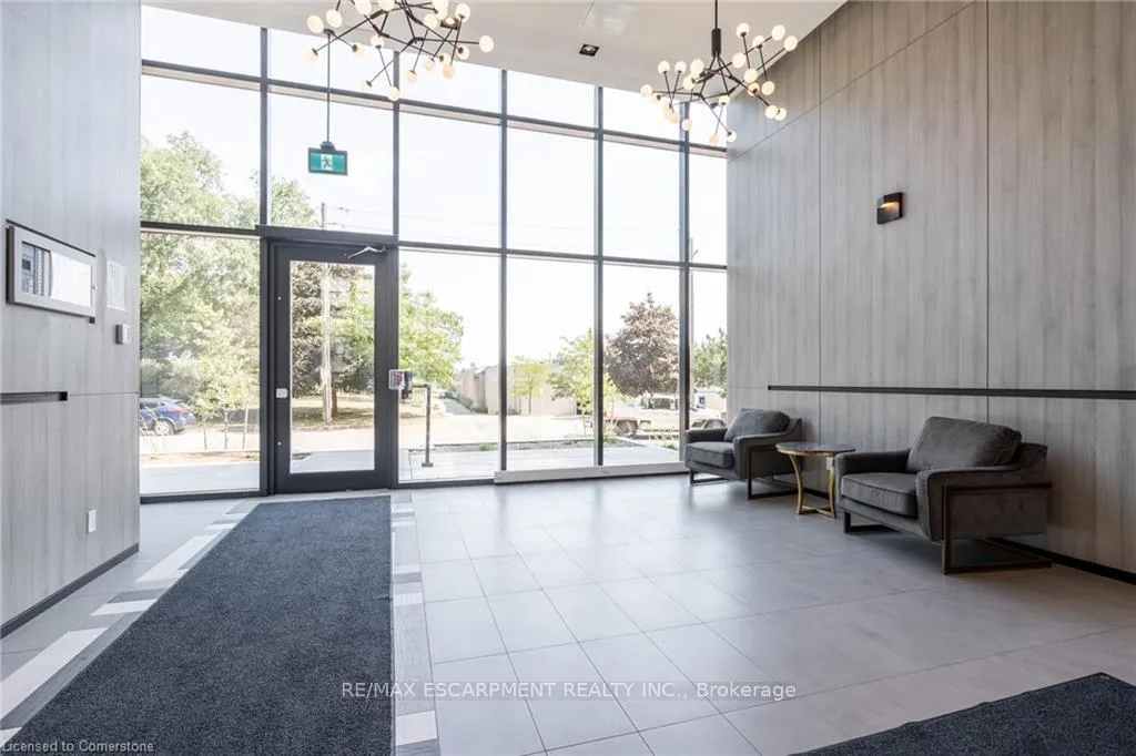 Photo 4 of Unit A305, 1117 Cooke Boulevard, Burlington, LaSalle — HOMEH