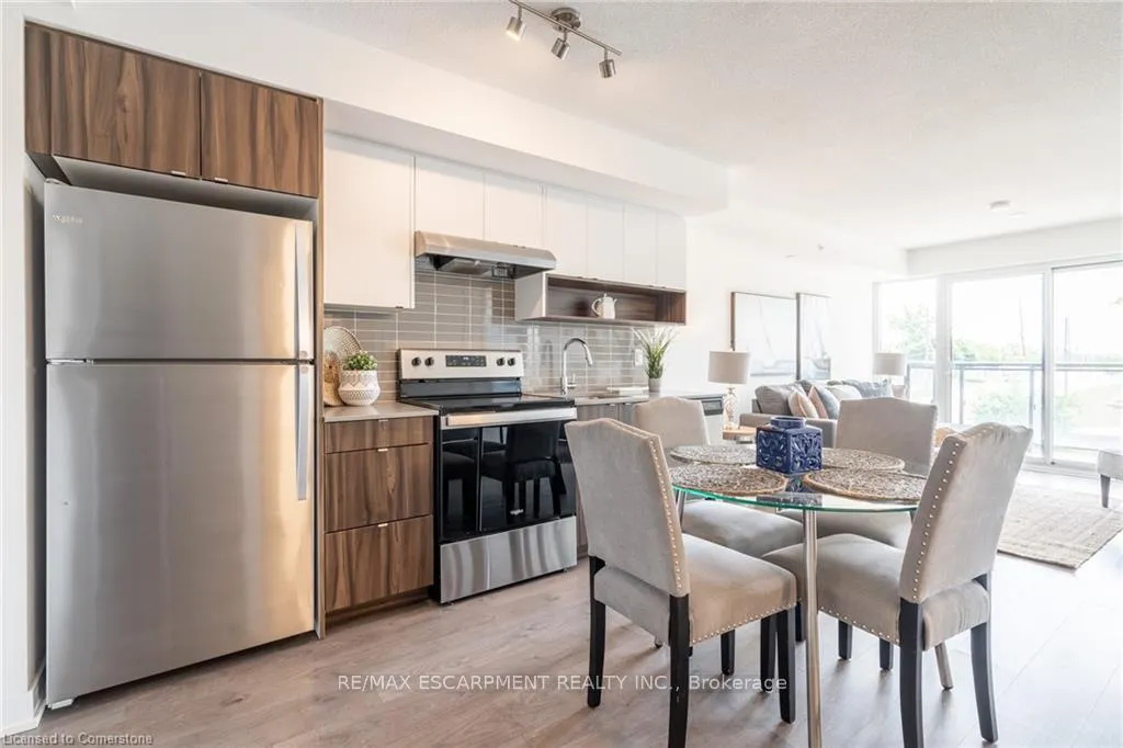 Photo 8 of Unit A305, 1117 Cooke Boulevard, Burlington, LaSalle — HOMEH