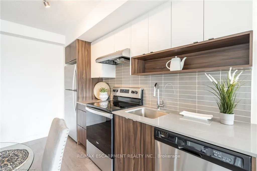 Photo 9 of Unit A305, 1117 Cooke Boulevard, Burlington, LaSalle — HOMEH