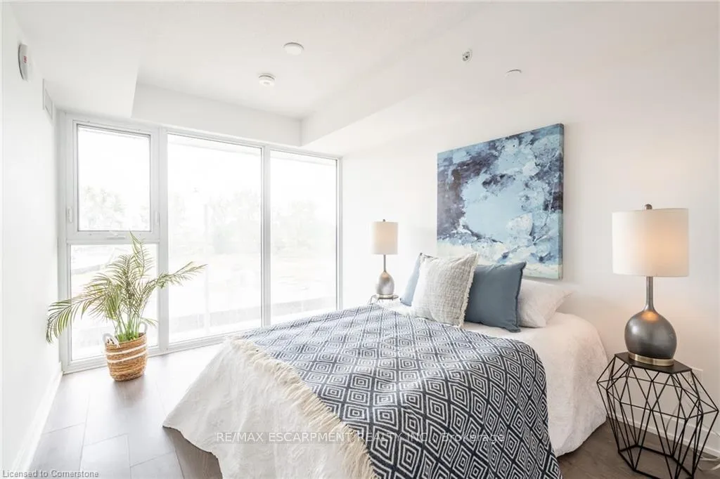 Photo 13 of Unit A305, 1117 Cooke Boulevard, Burlington, LaSalle — HOMEH