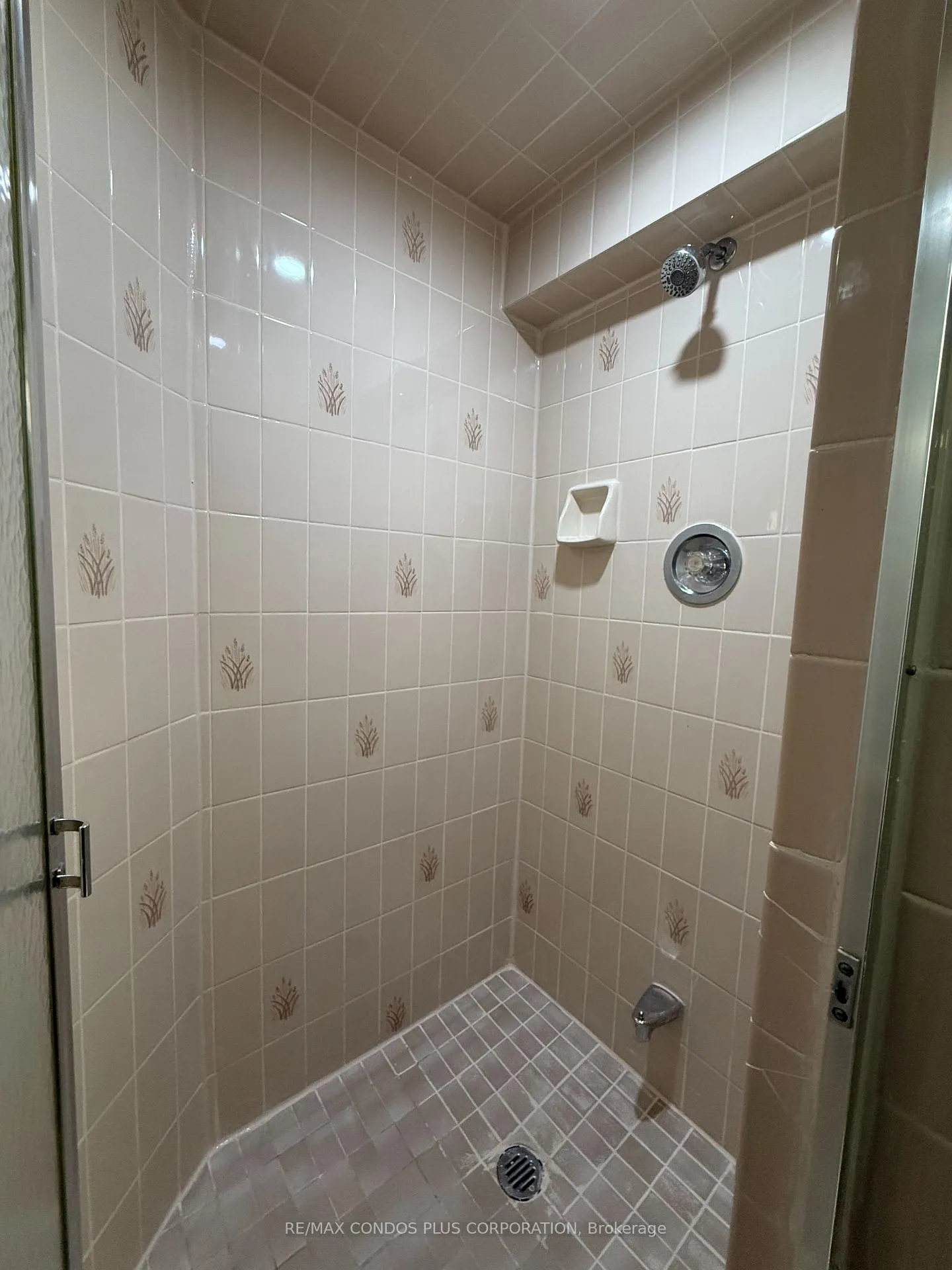 Photo 8 of Unit Lower Level #B, 7 Mckelvey Drive, Markham, Aileen-Willowbrook — HOMEH