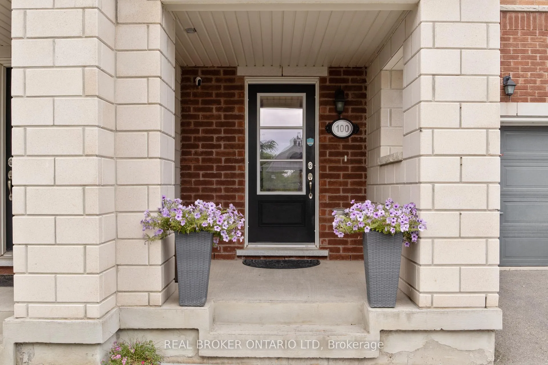 Photo 3 of Unit 34, 100 Baycliffe Crescent, Brampton, Northwest Brampton — HOMEH