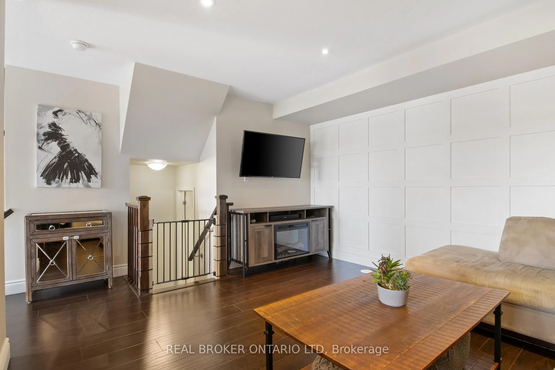 Photo 10 of Unit 34, 100 Baycliffe Crescent, Brampton, Northwest Brampton — HOMEH